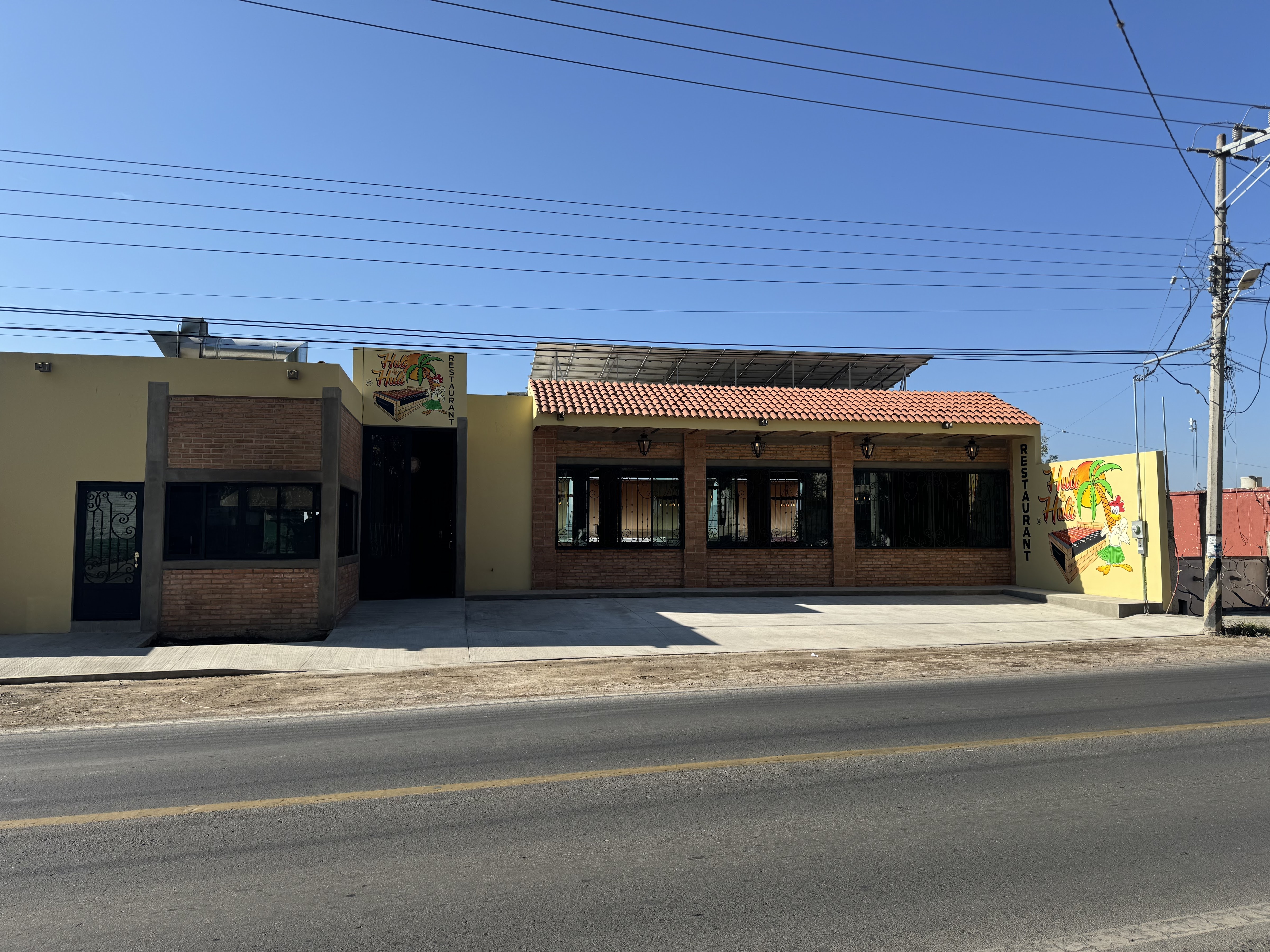 Huli - Huli Chicken Sucursal " El Tacotal " image 3