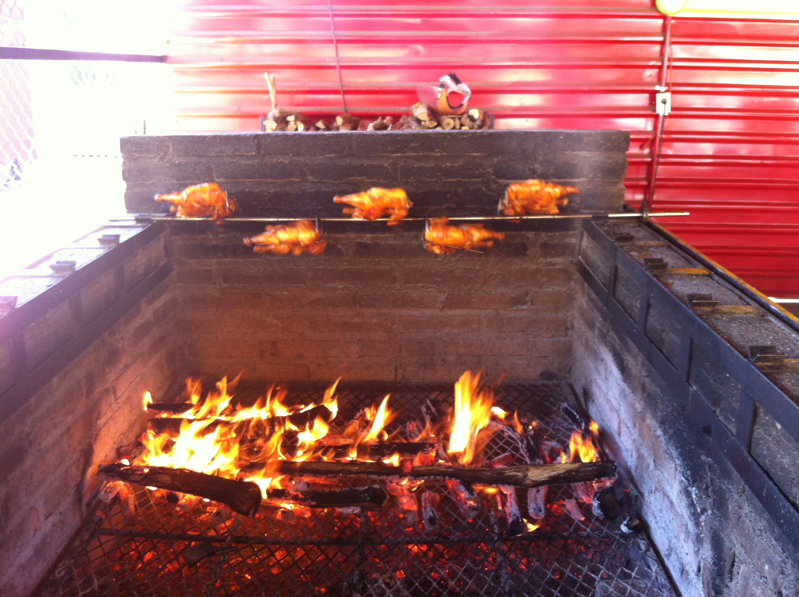 Huli - Huli Chicken Sucursal " El Tacotal " image 10