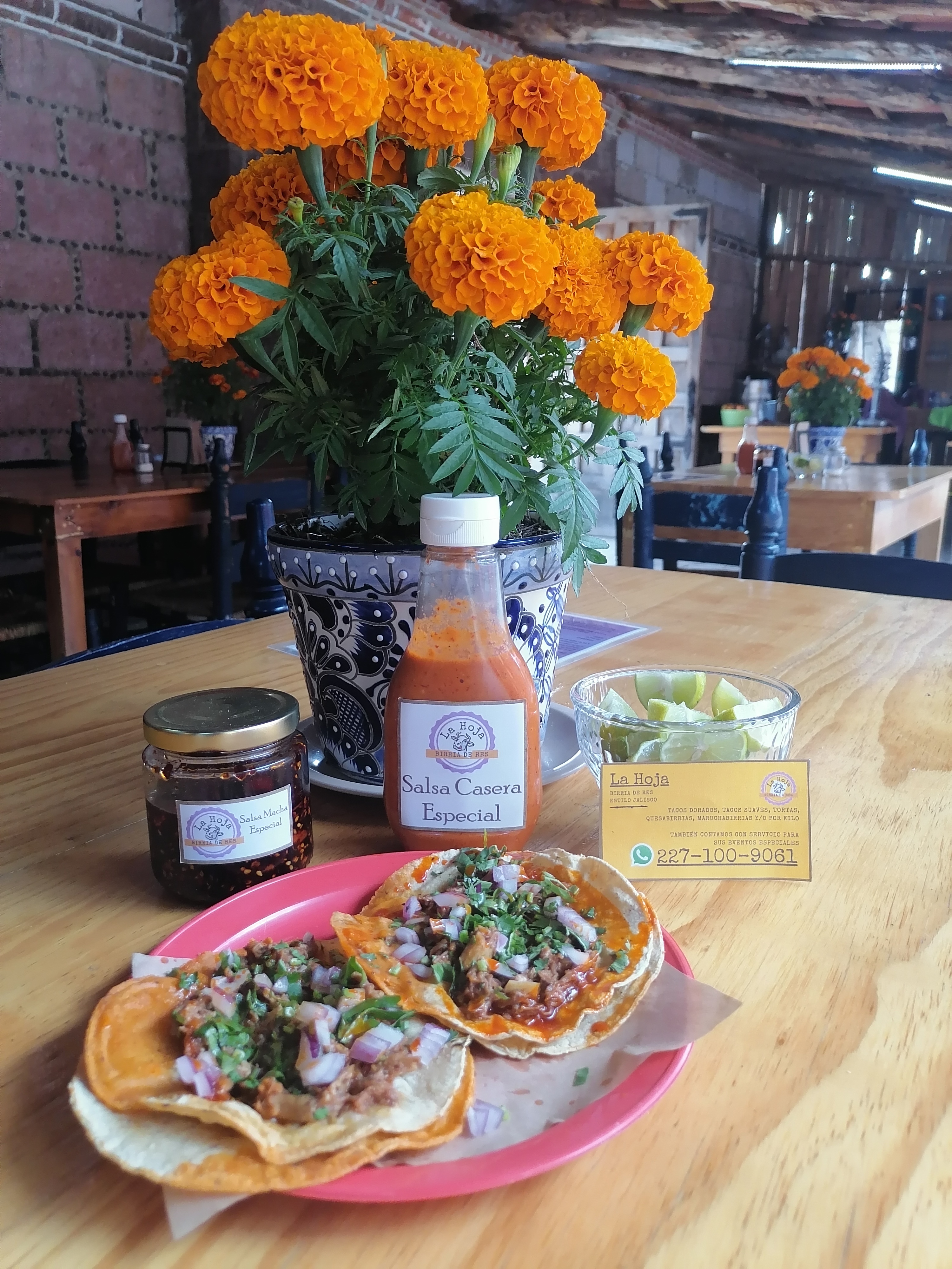 La Hoja, birria de res image 2