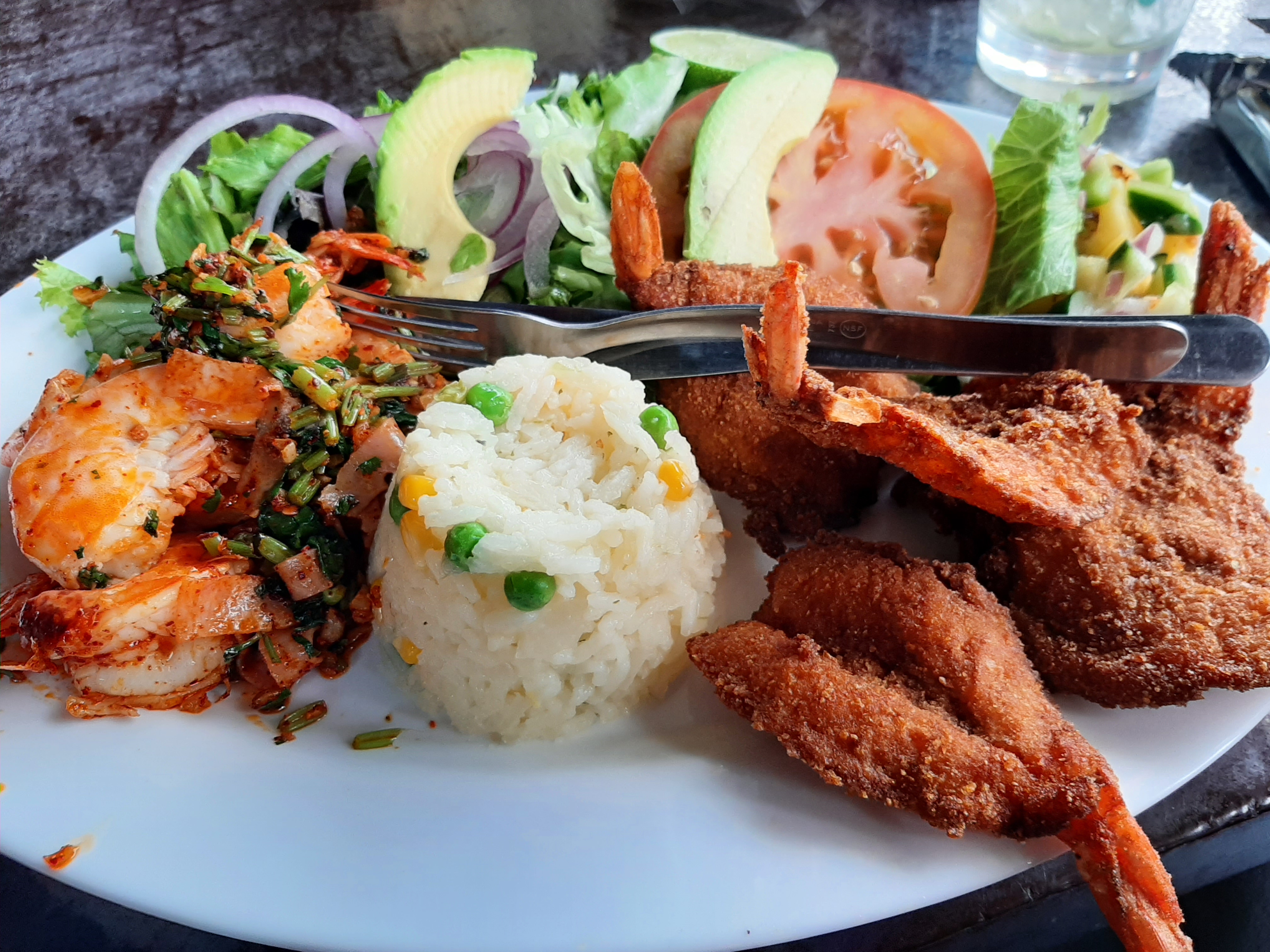 Mariscos el mundo de marco image 3