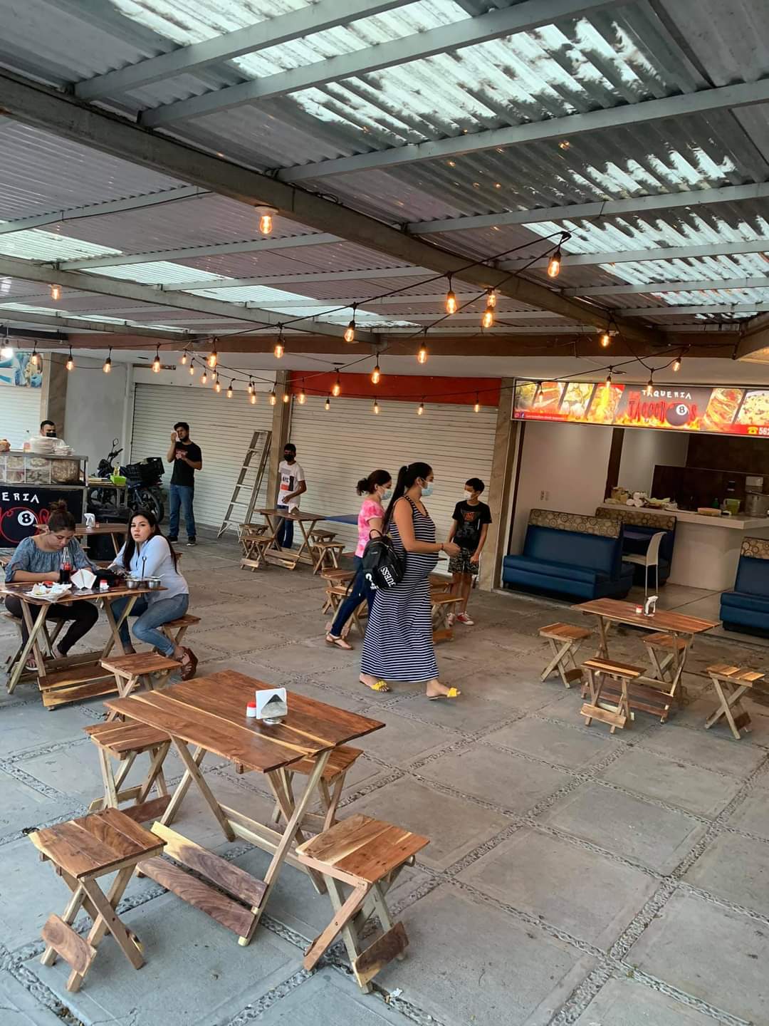 Los Tacochos Steak Taqueria image 6