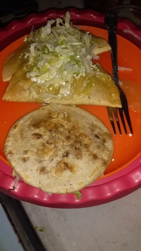 Antojitos Mexicanos Adelin image 2