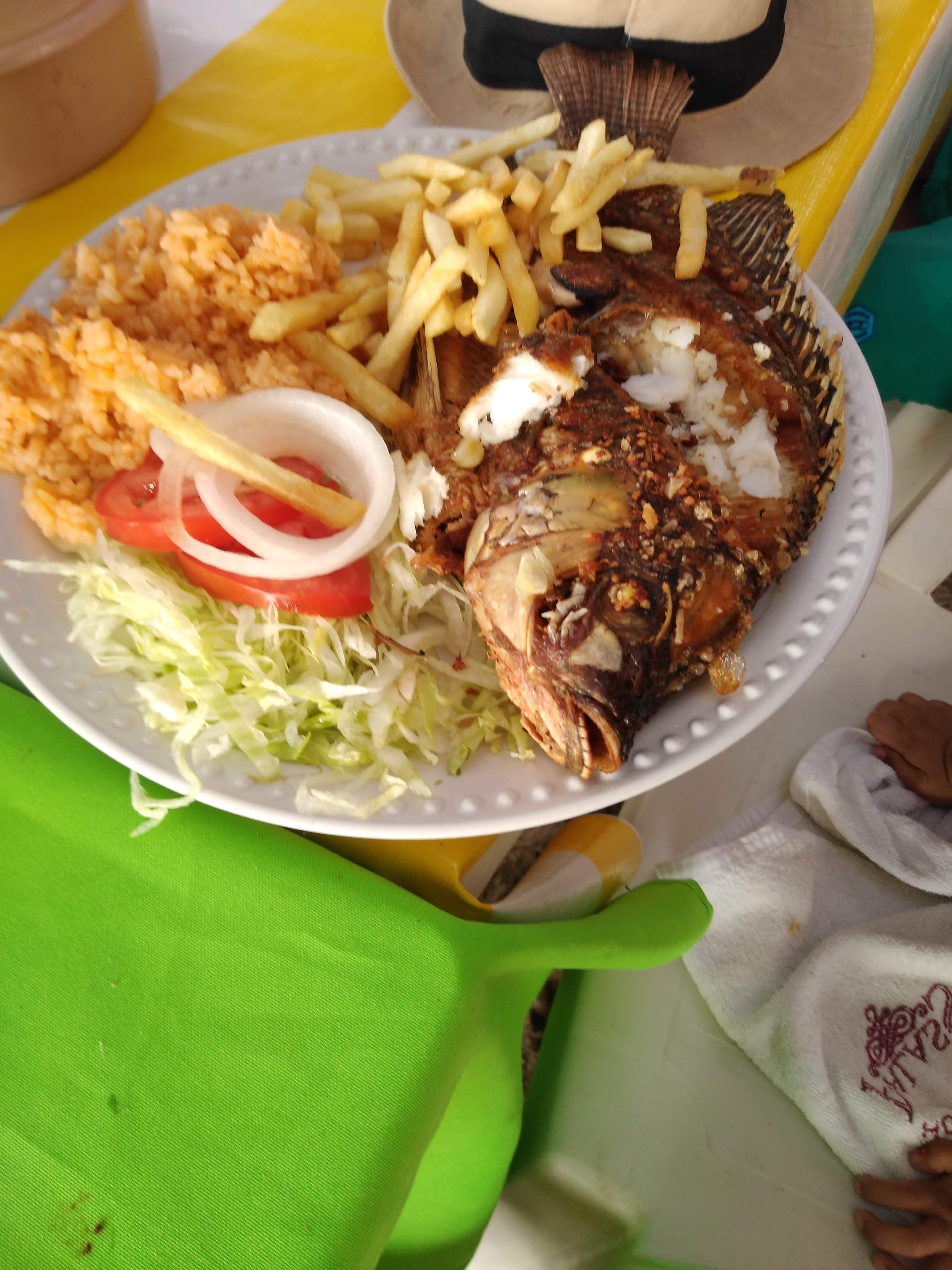 Restaurante Ozuna Barra Vieja Acapulco image 5