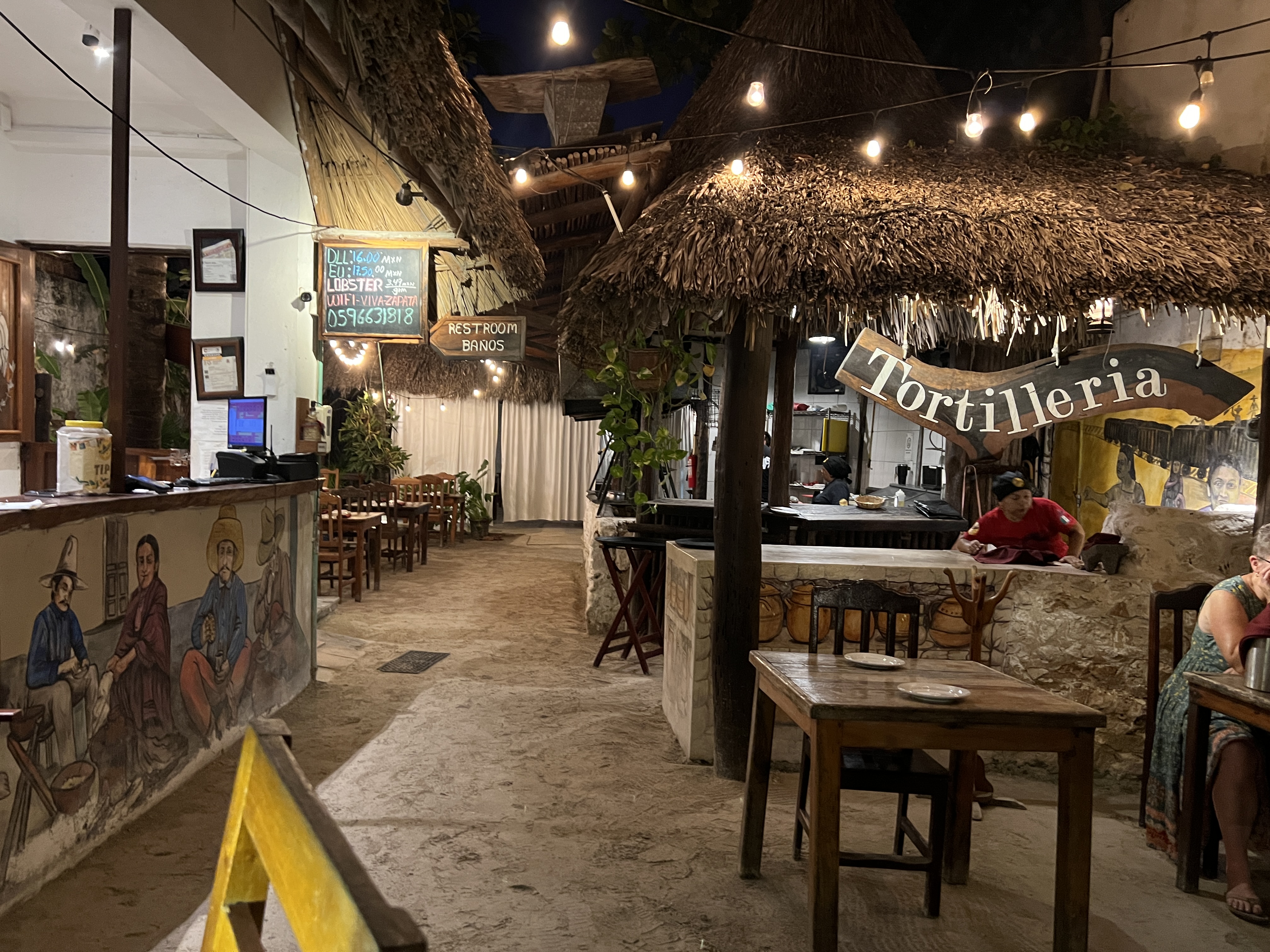 Restaurante Bar and Grill Viva Zapata Isla Holbox image 10