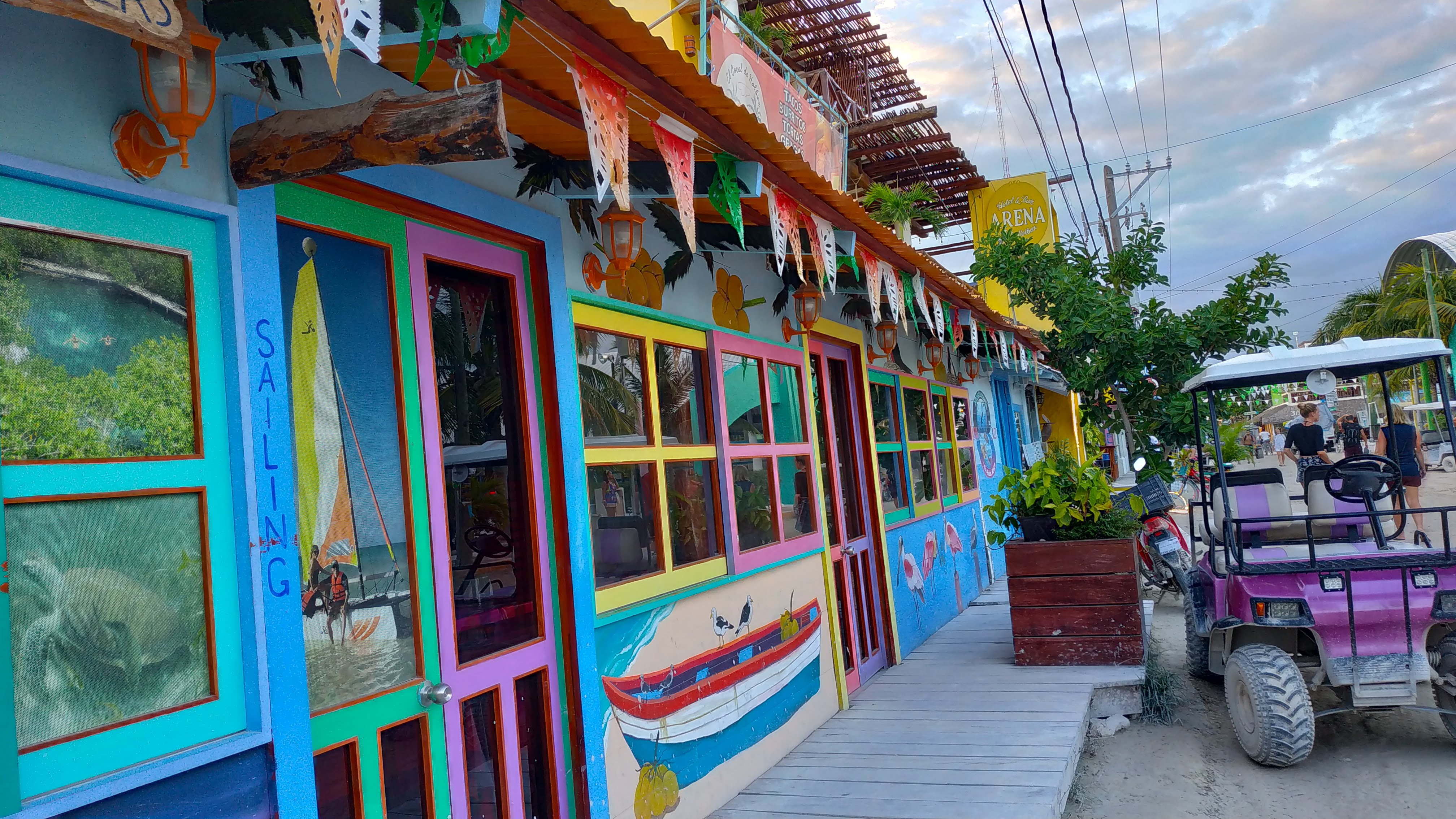 La Isla del Colibri image 4