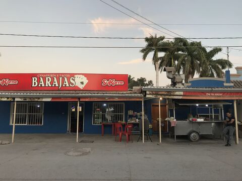 Cenaduría y tacos Barajas image 1