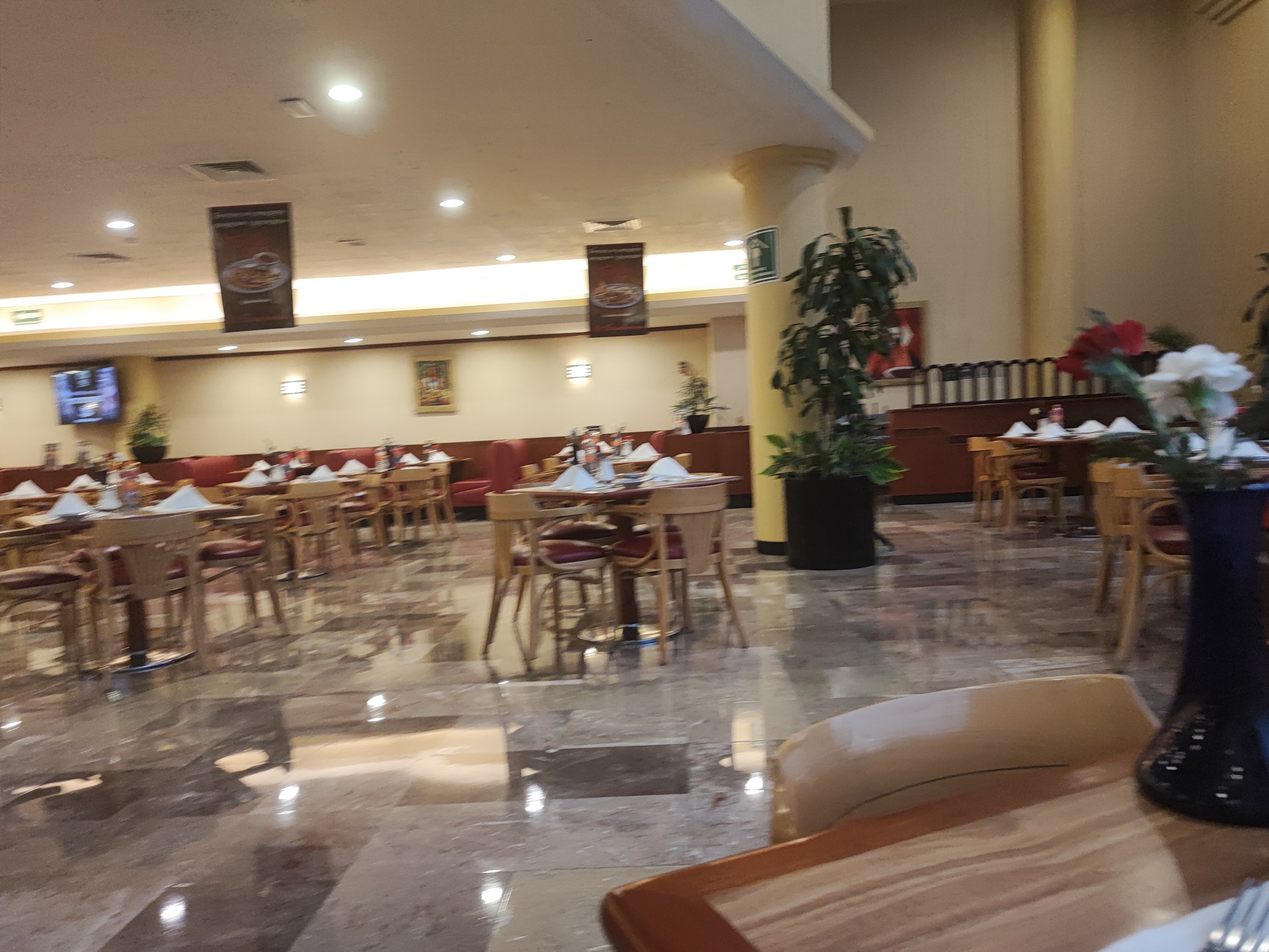 Sanborns Lomas Verdes | Restaurante, Tienda y Farmacia image 5