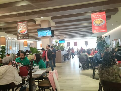 Sanborns Satelite | Restaurante, Tienda y Farmacia image 7
