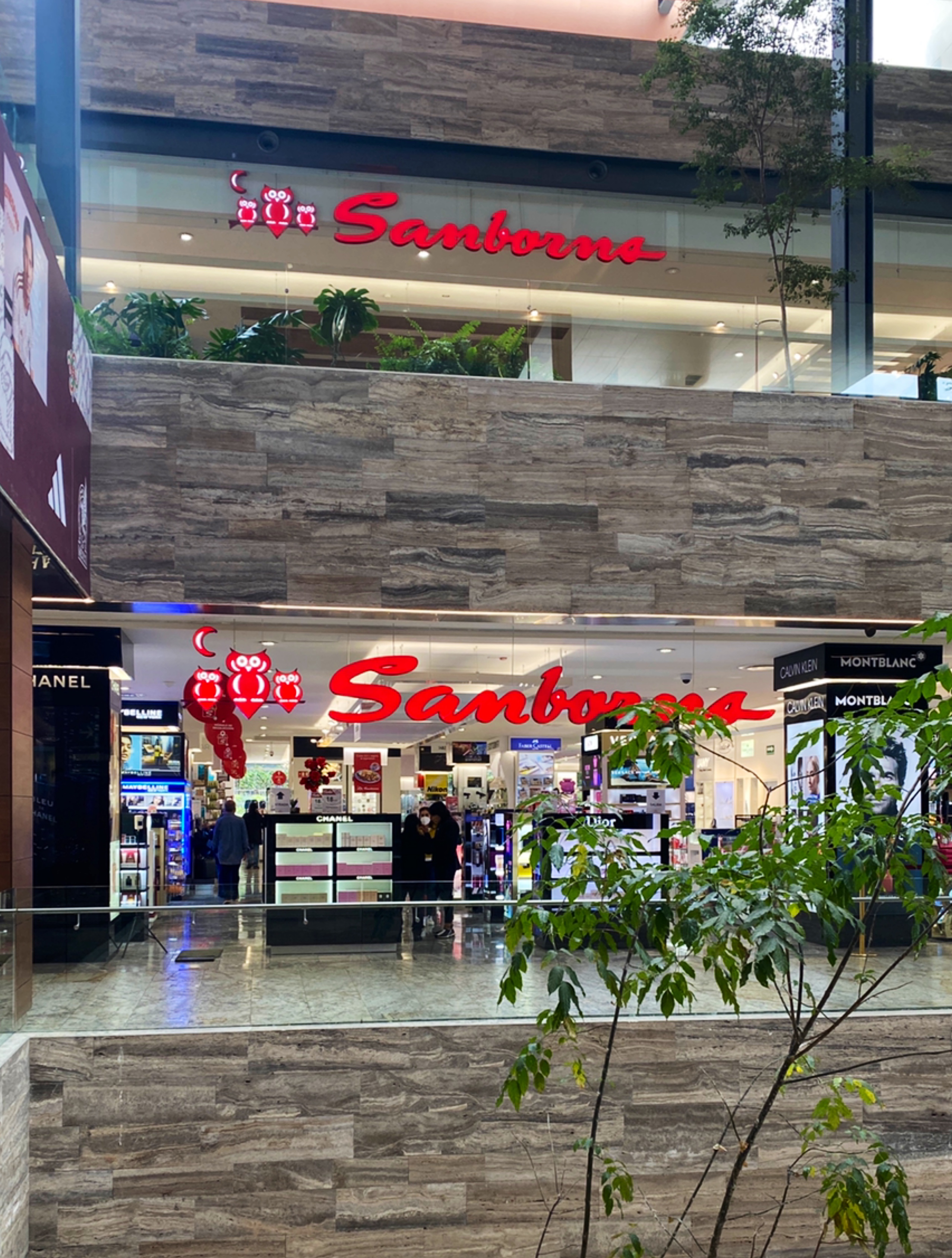 Sanborns Satelite | Restaurante, Tienda y Farmacia image 10