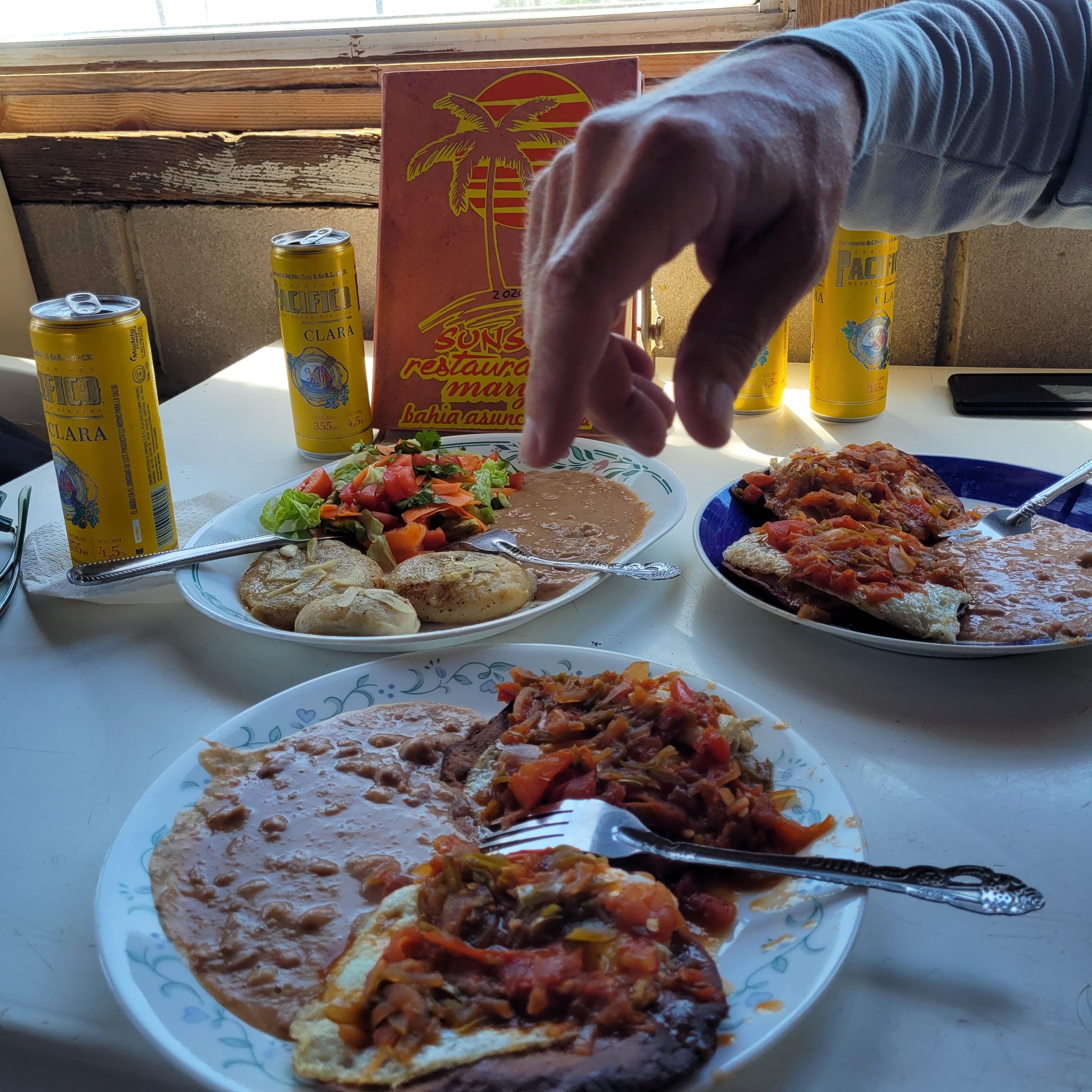 Sunset Restaurante Mary image 9