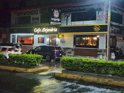 Café Alejandría مطعم عربي image 7