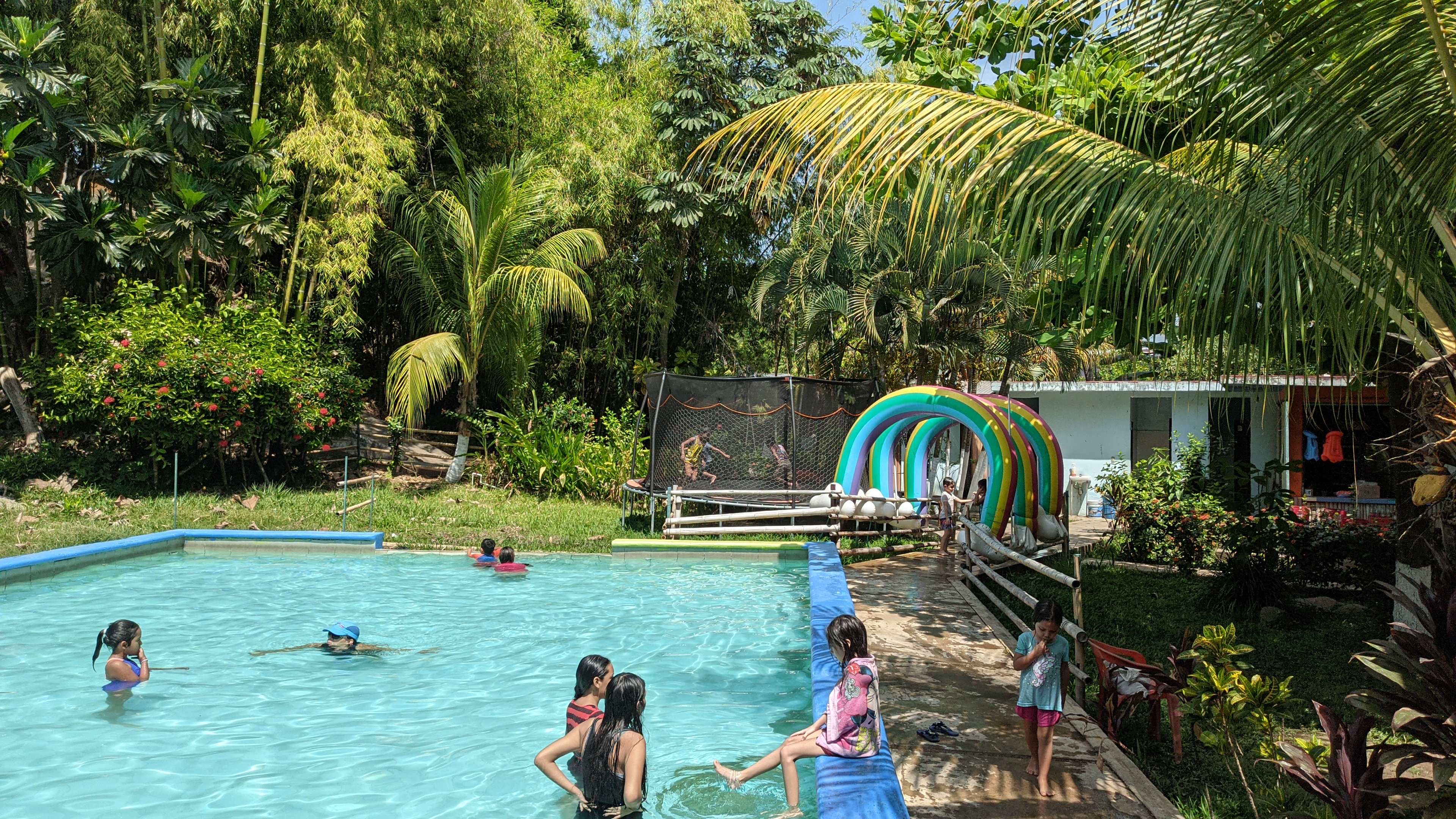Marisquería y Balneario el Oasis image 3