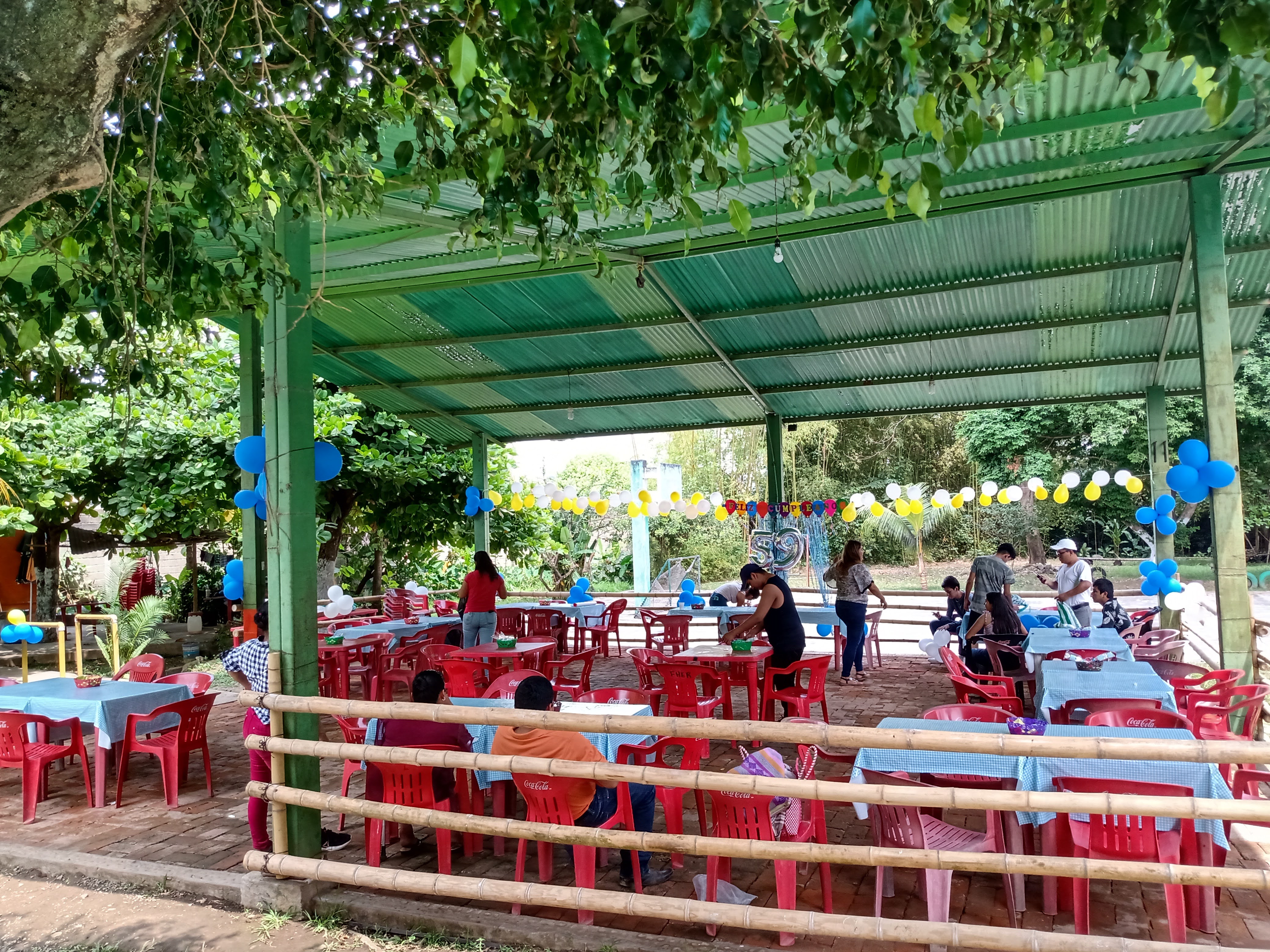 Marisquería y Balneario el Oasis image 10