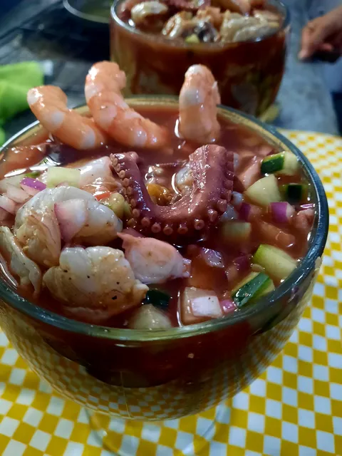 Mariscos Reza image 2