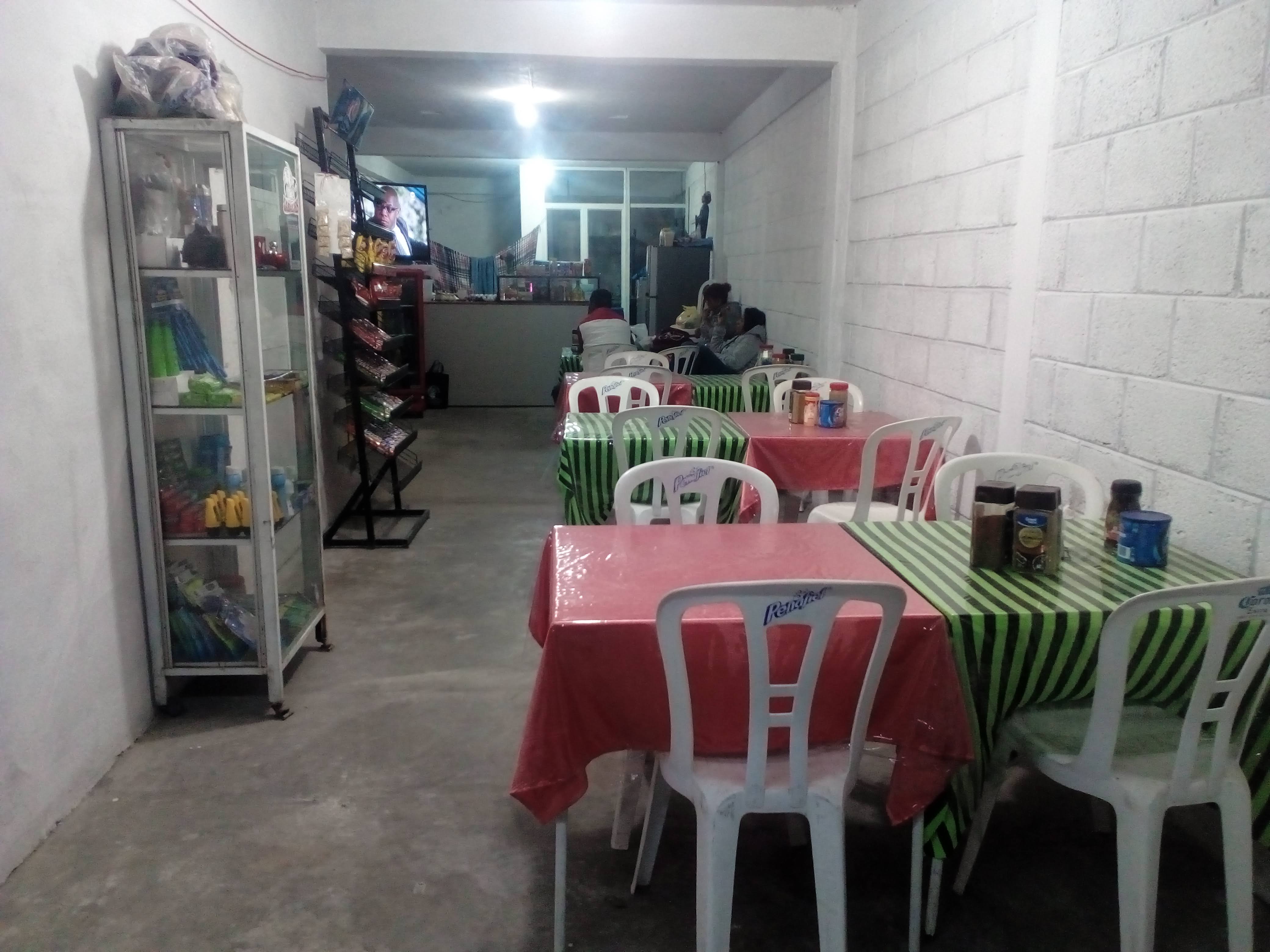 Comedor la madriguera de los jabalies image 3