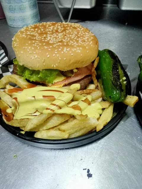 2.0 Ruffis Burger image 2