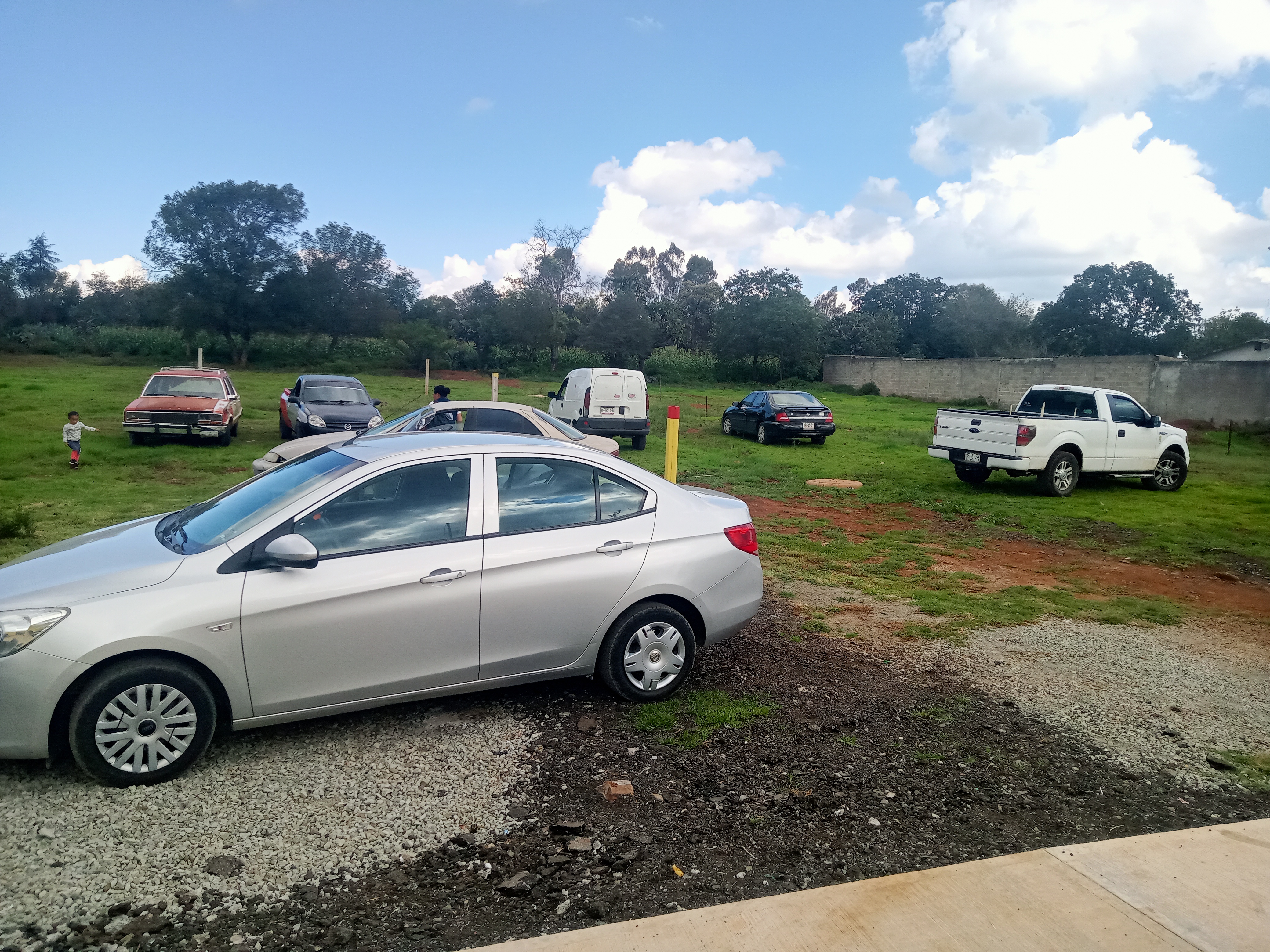 2.0 Ruffis Burger image 8