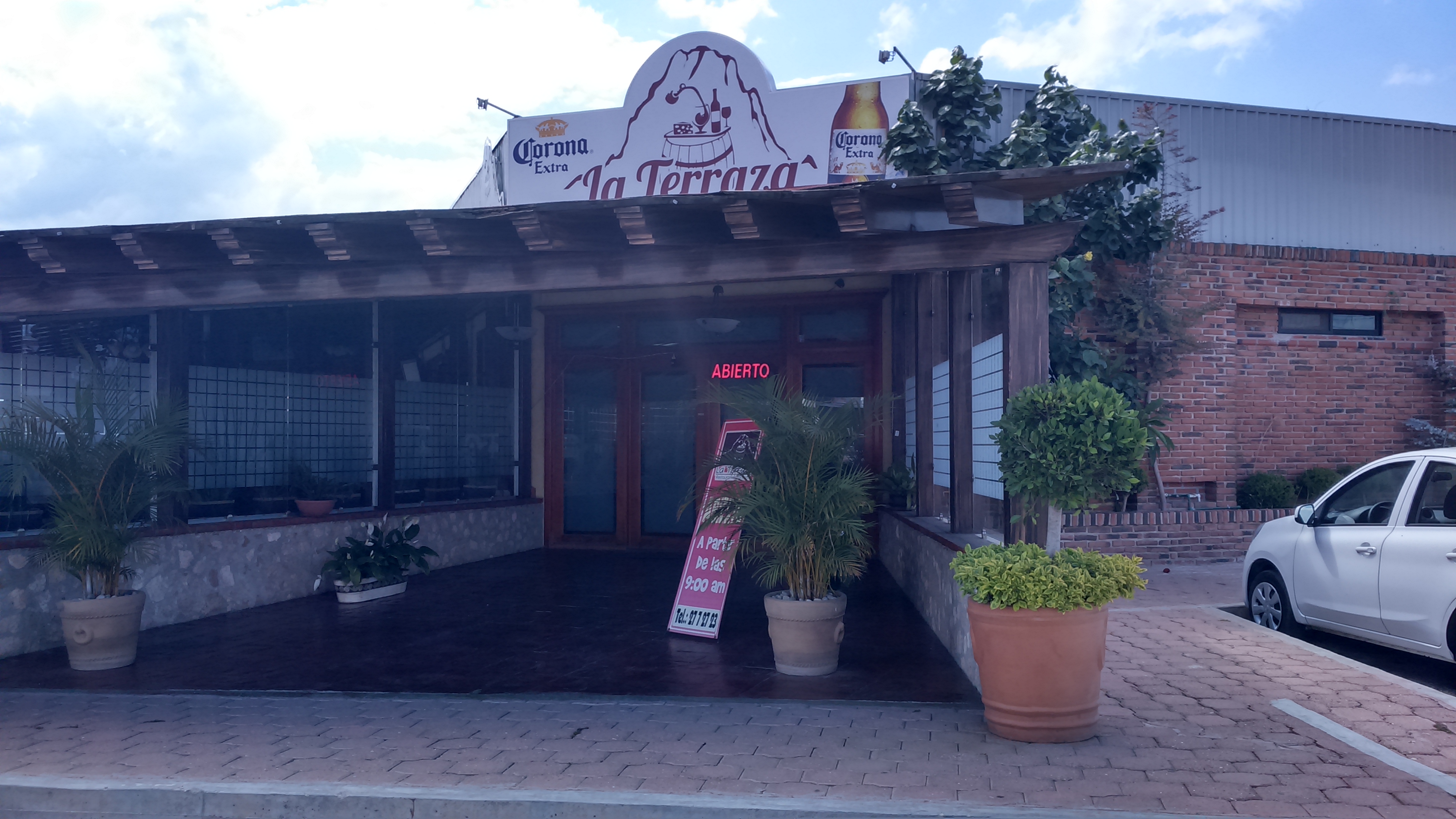La Terraza image 1