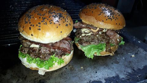TetillasBurger image 2
