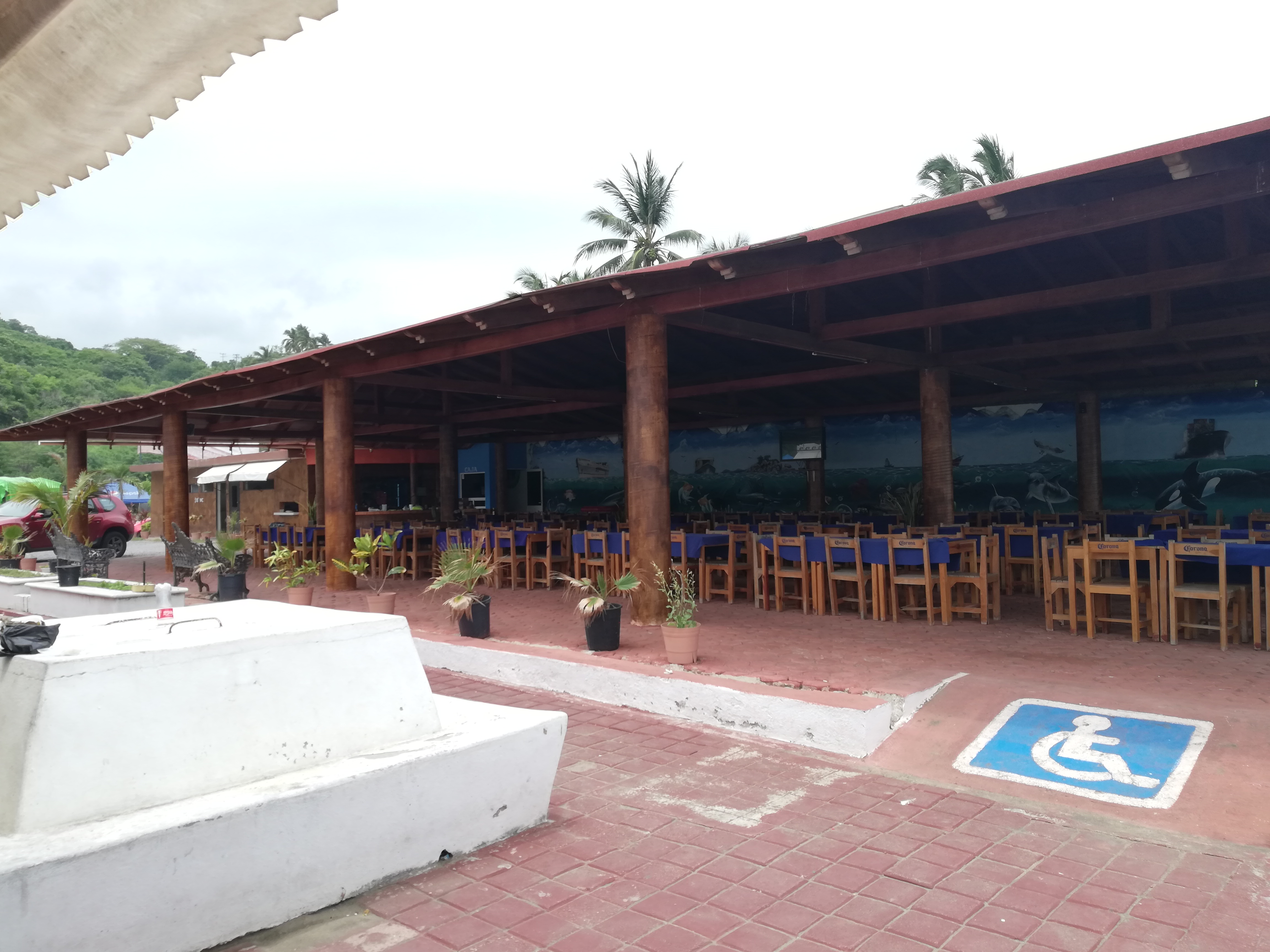 El Huachinango Restaurante Bar image 4