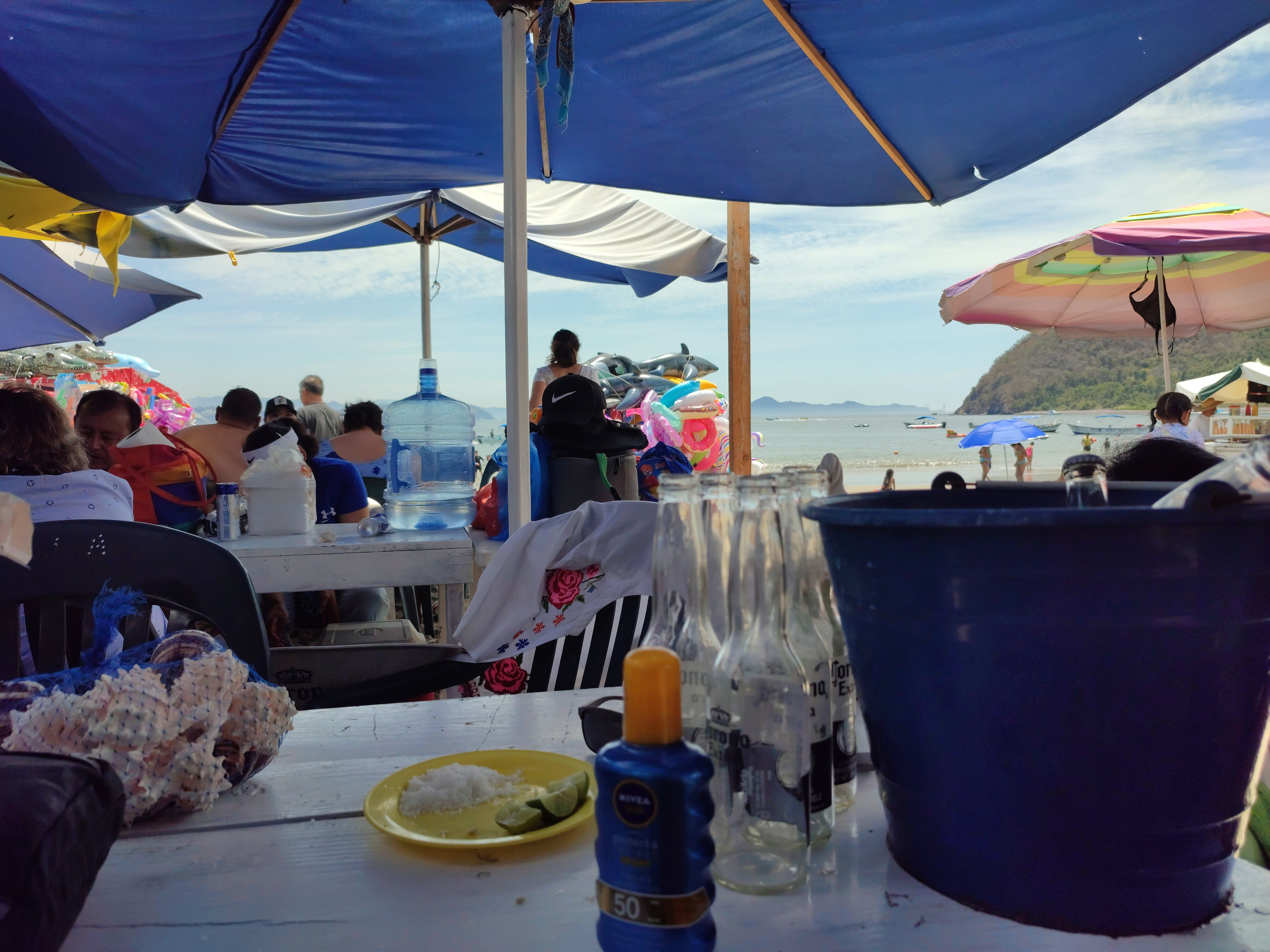 Sombrillas Lucita image 8