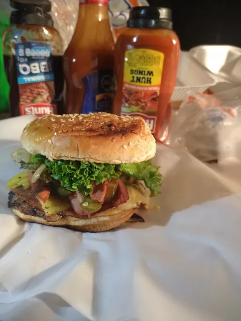 Hamburguesas El pájaro madrugador image 3
