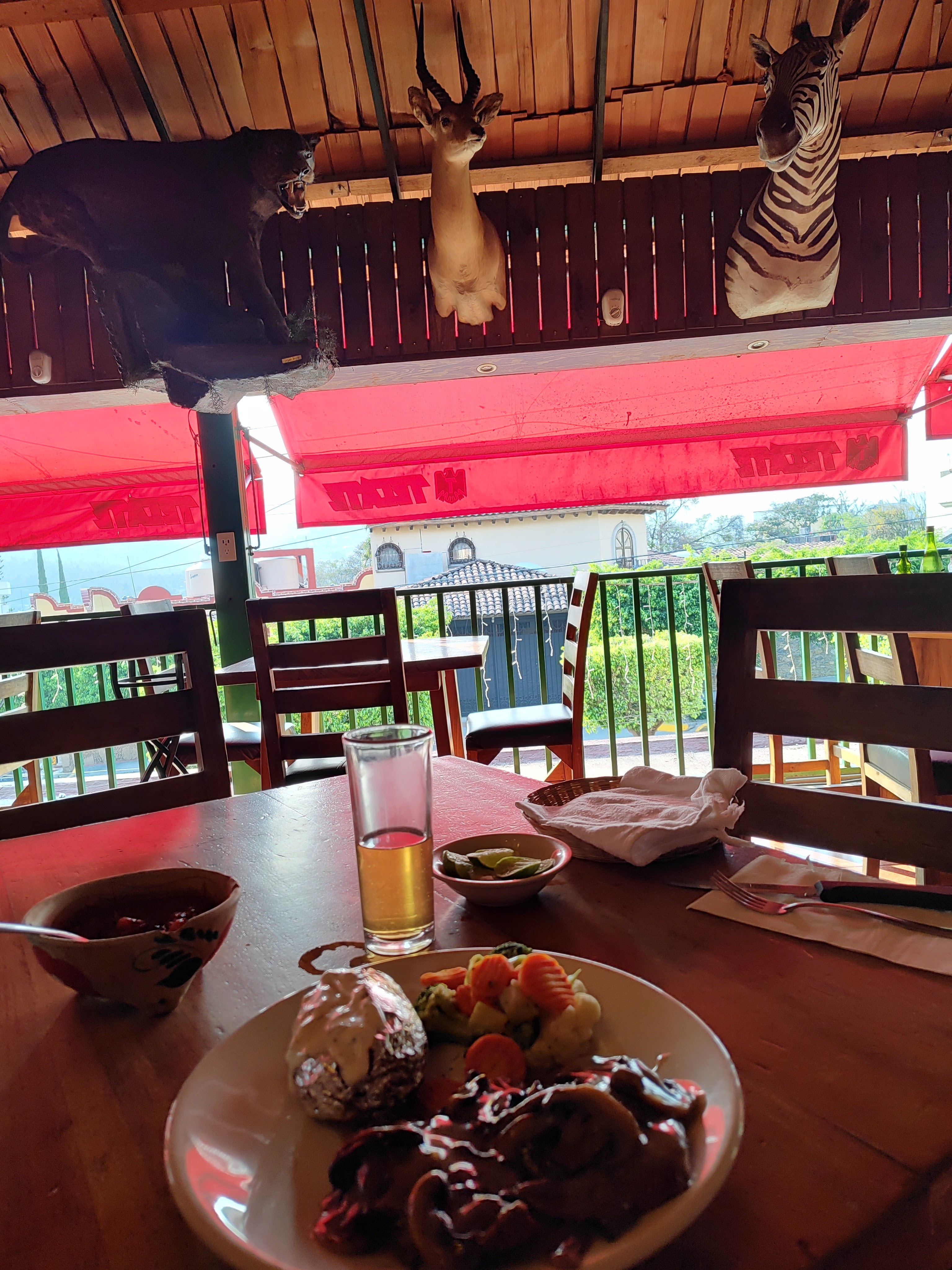 Los Cazadores image 2