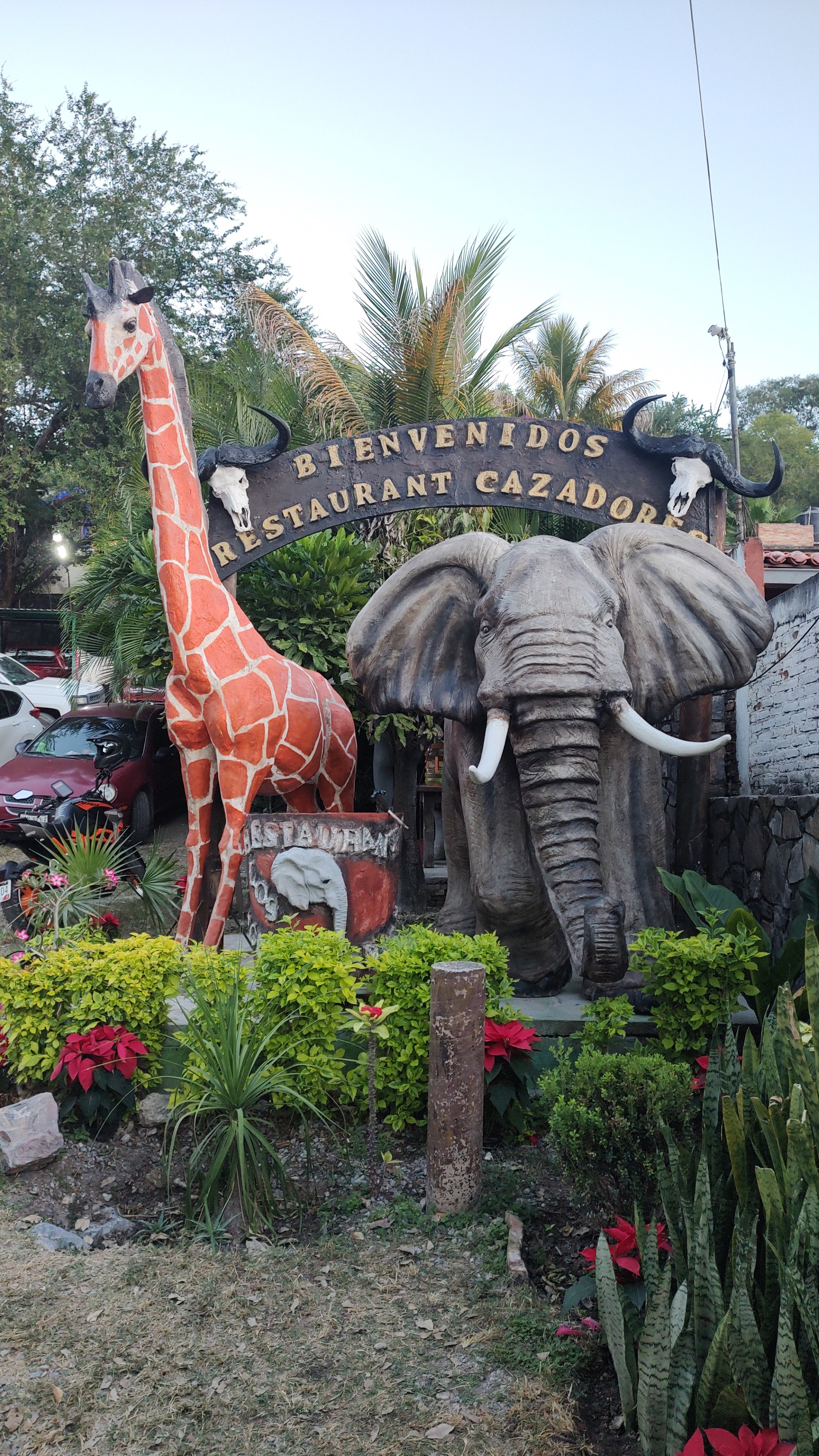 Los Cazadores image 3