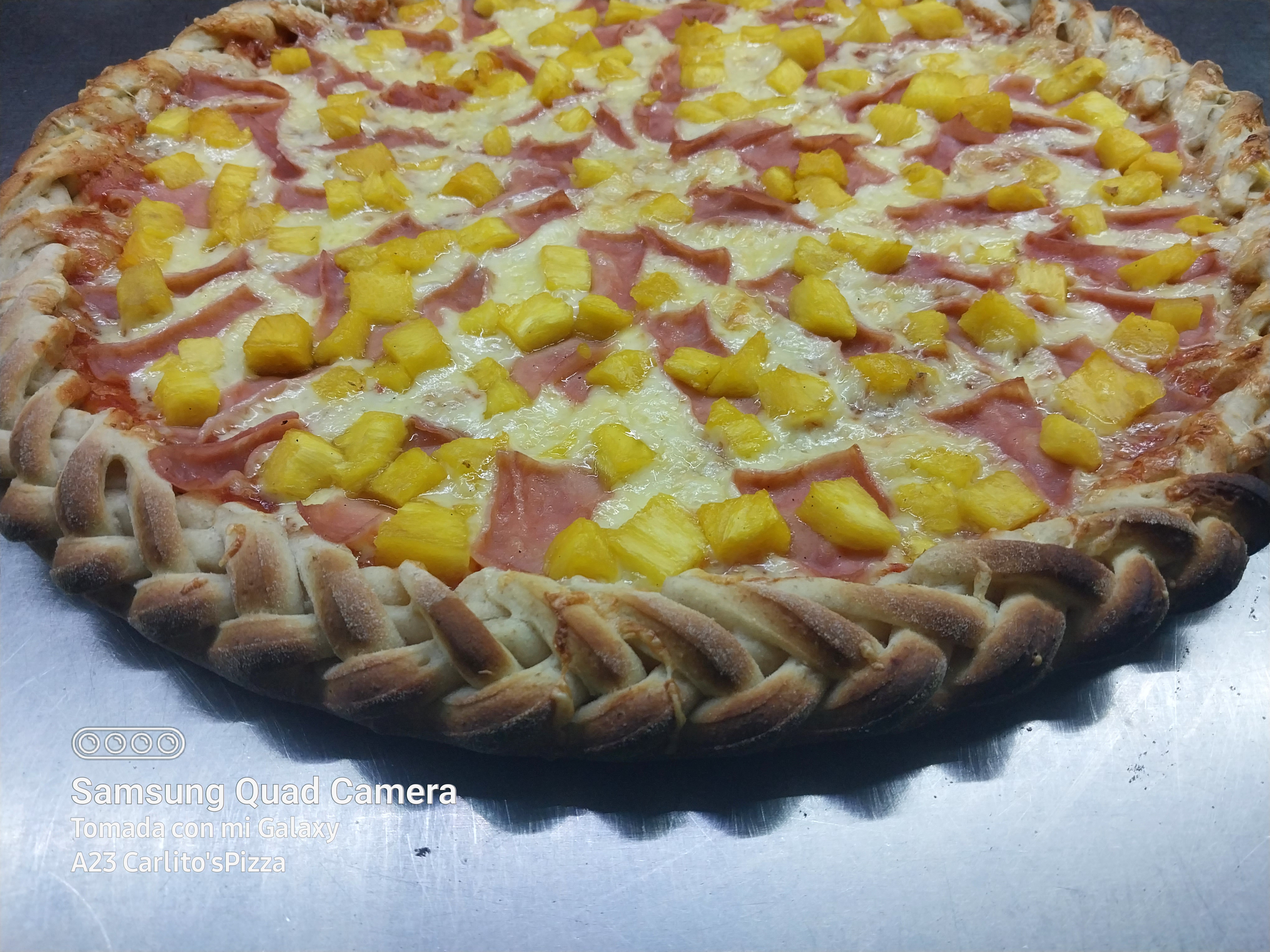 Carlitos Pizza image 4