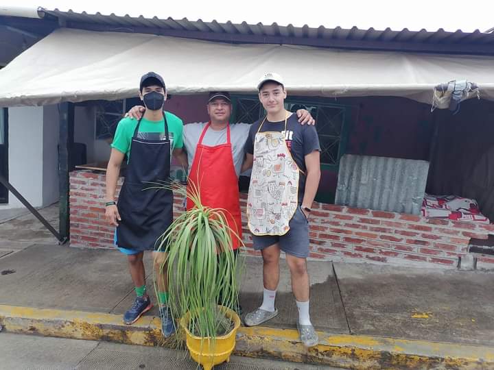 Asadero y Taquería "Las Palmas" image 2