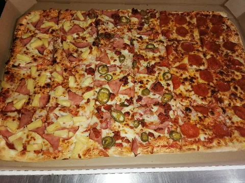 Pizzeria Santana image 1