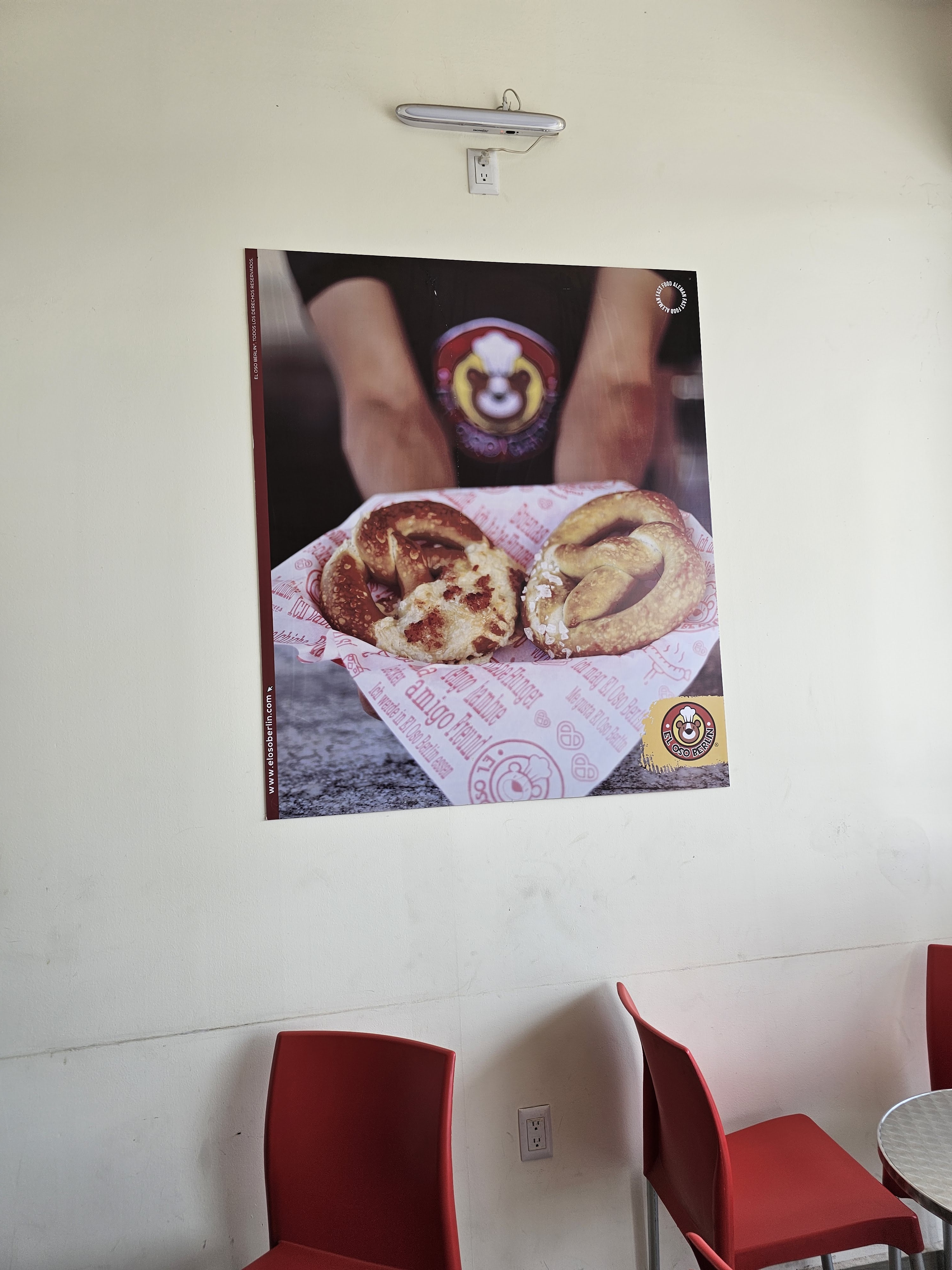 El Oso Berlin HEB El Mirador image 9