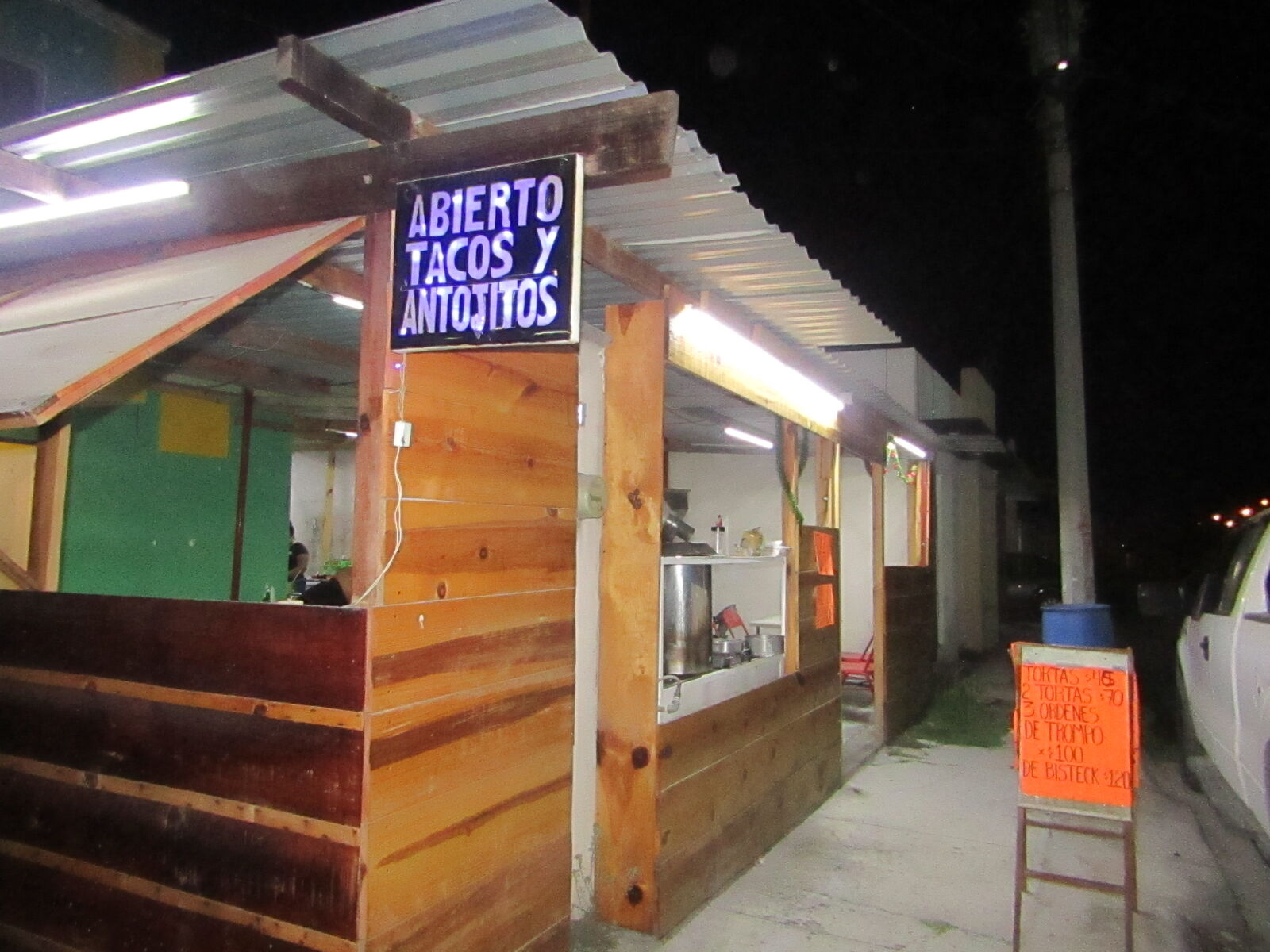 Restaurant "La Vecina y Familia" image 9