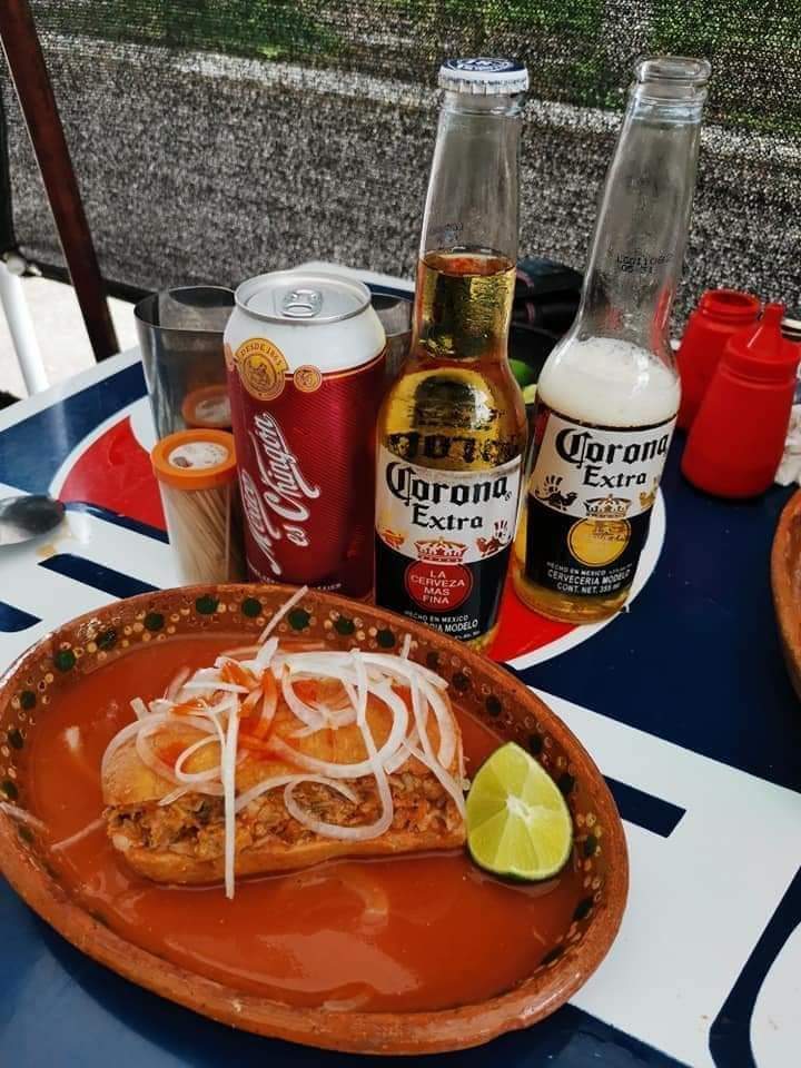 Tortas Ahogadas Las Tapatias image 2