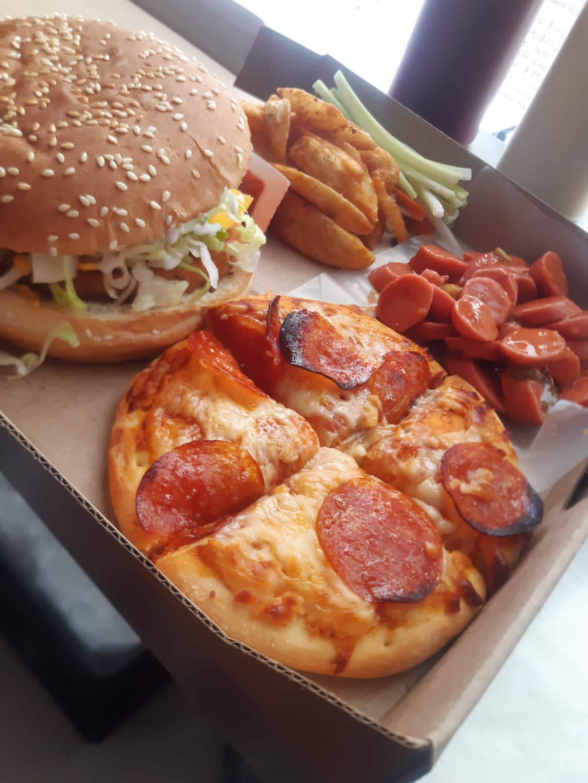 LONCHES LAS COMADRES image 2