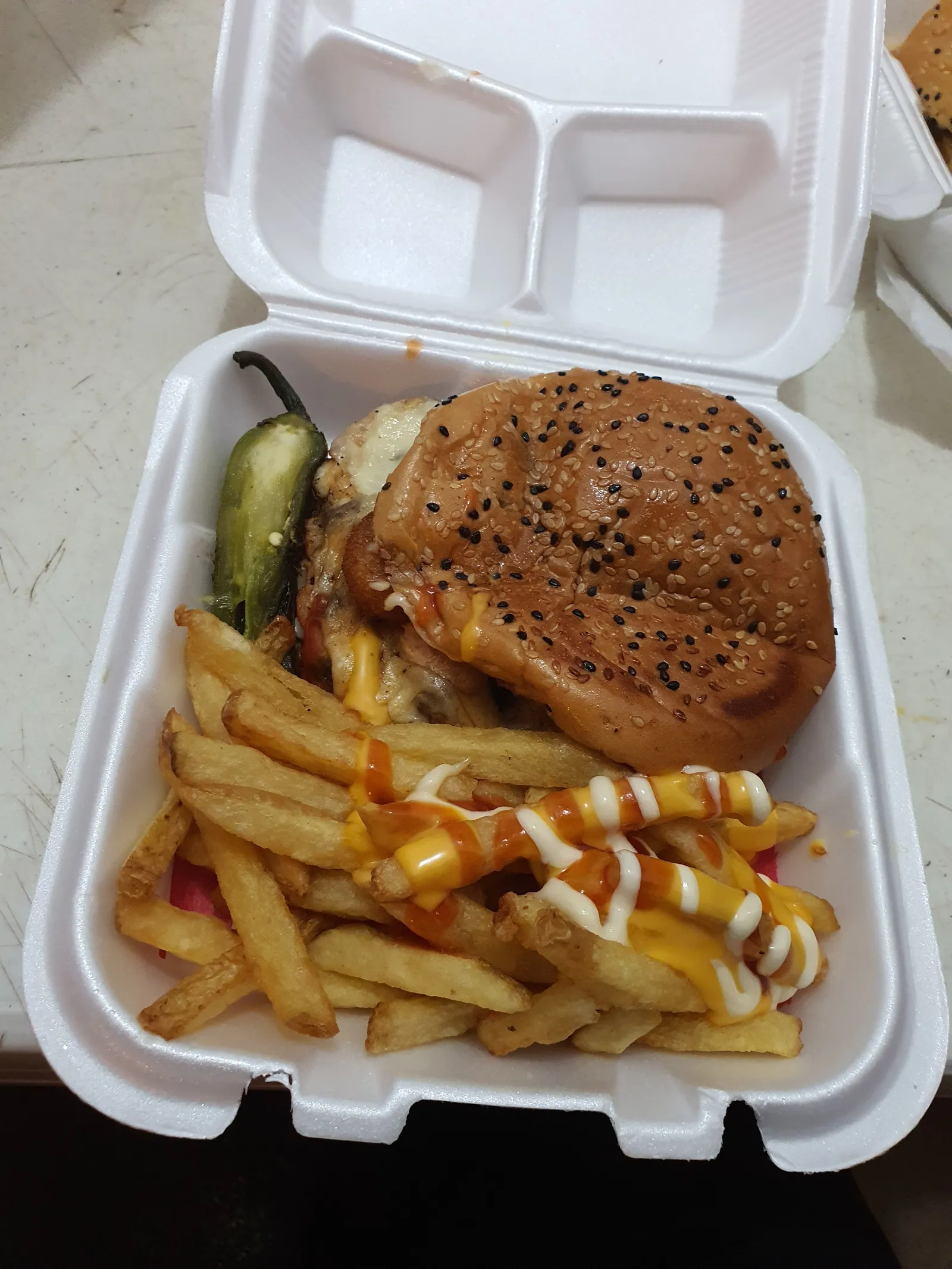 RED BURGER image 4