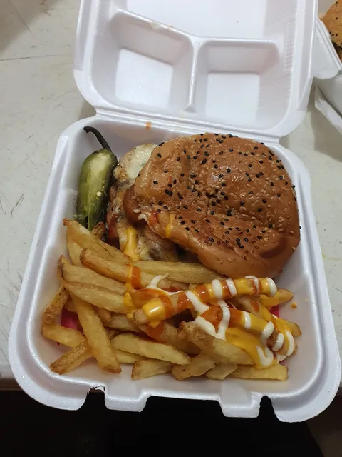 RED BURGER image 4
