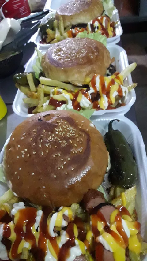 RED BURGER image 5