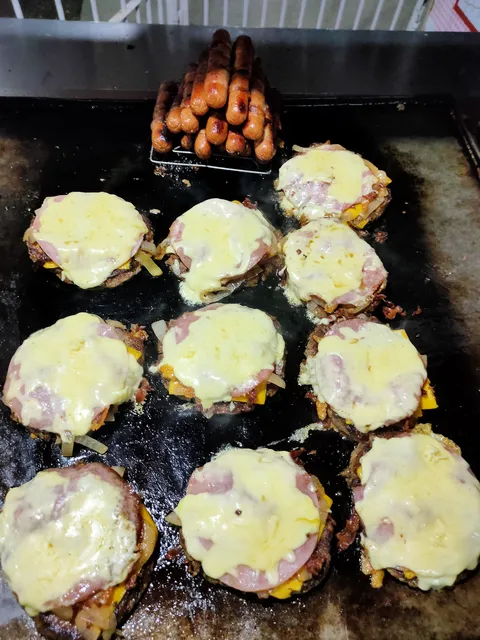RED BURGER image 8