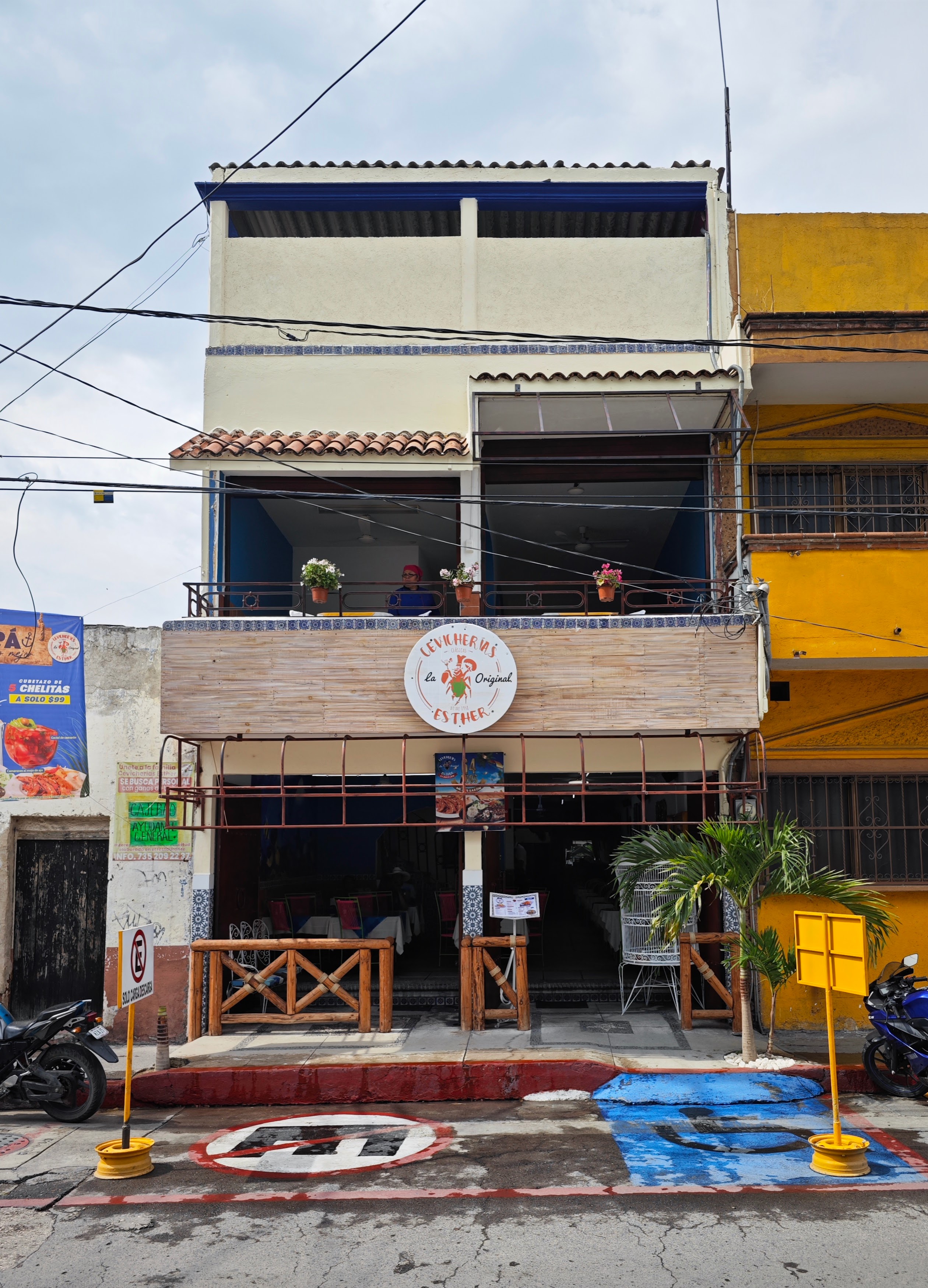 Marisqueria Cevicherias Esther Centro image 5
