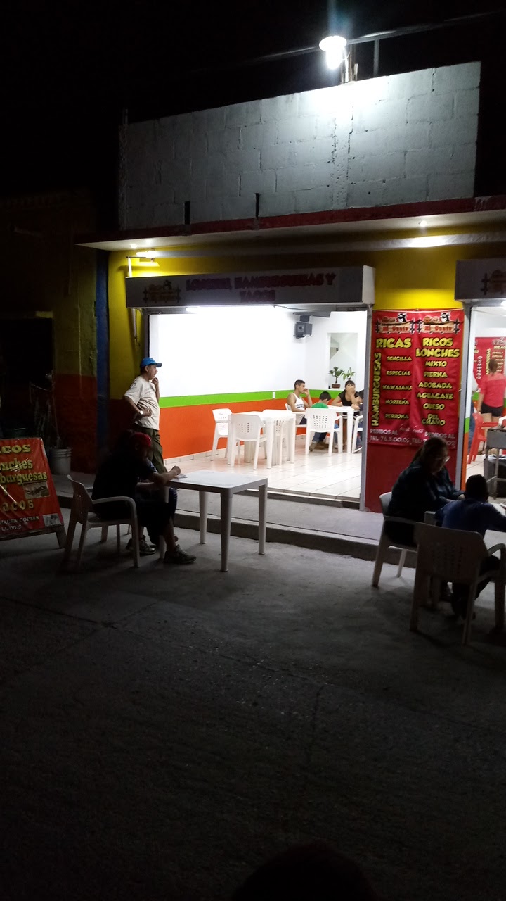 Hamburguesas & Lonches El Cuate image 10