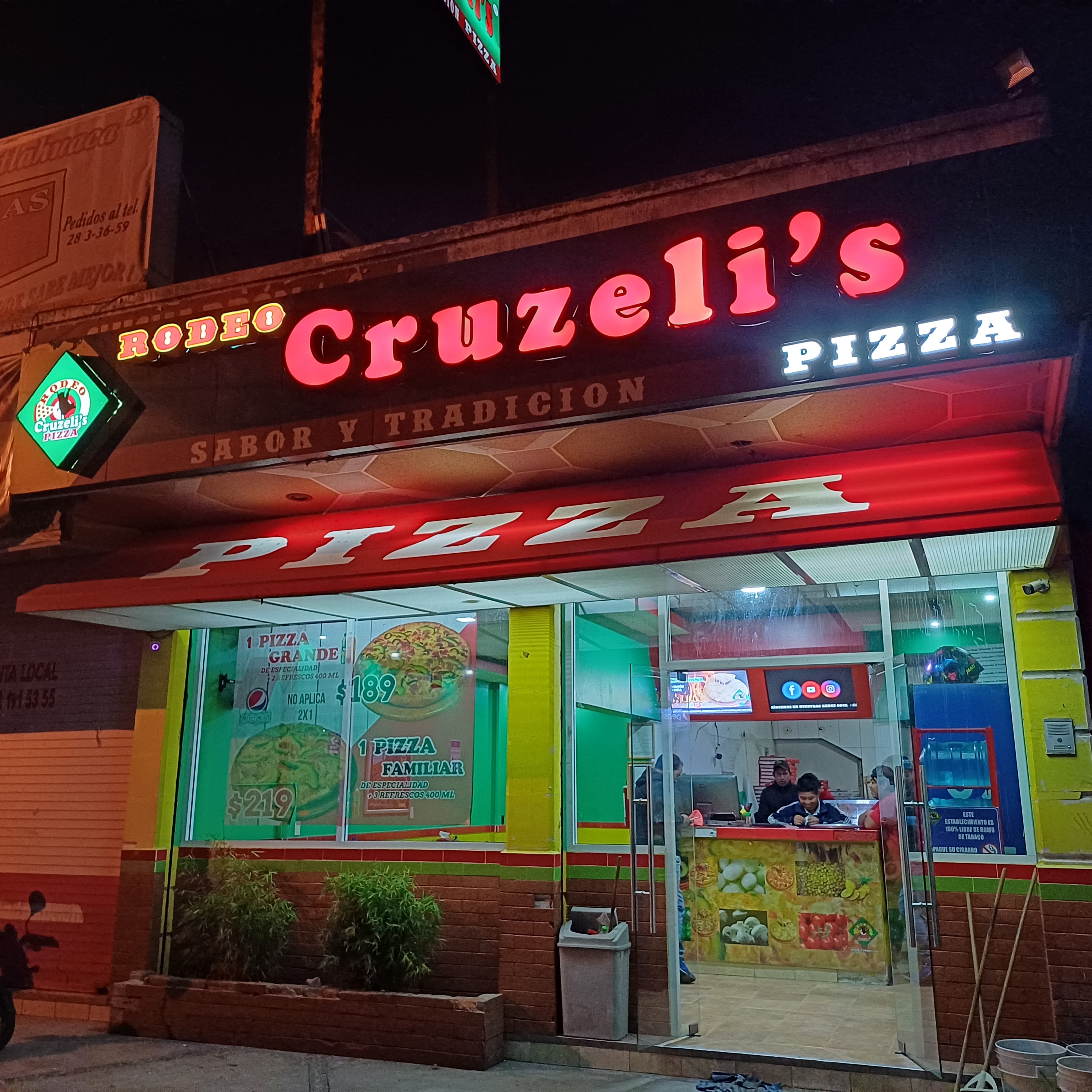 Rodeo Cruzeli's Pizza image 1