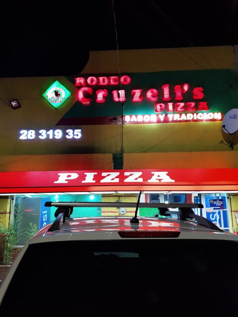 Rodeo Cruzeli's Pizza image 5