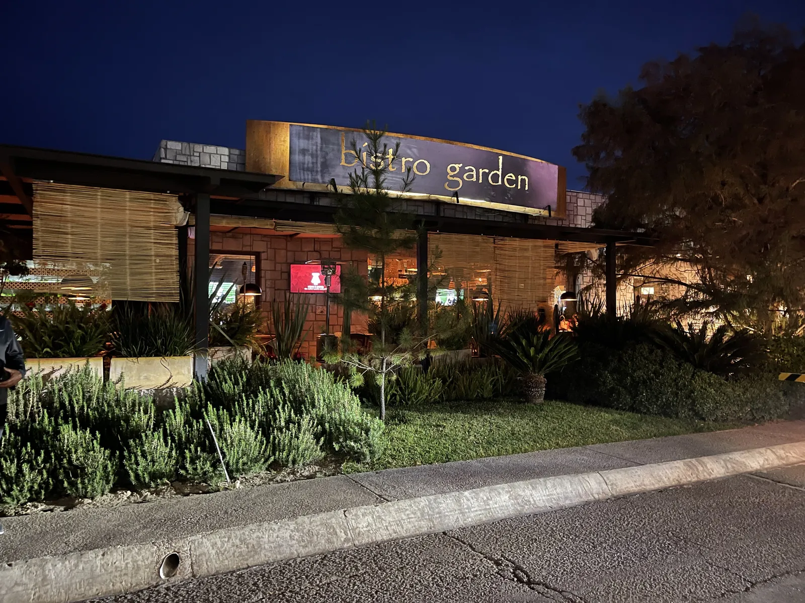 Bistro Garden image 1