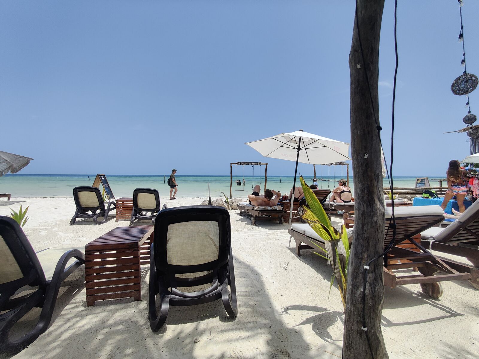 Carolinda Beach Club image 1