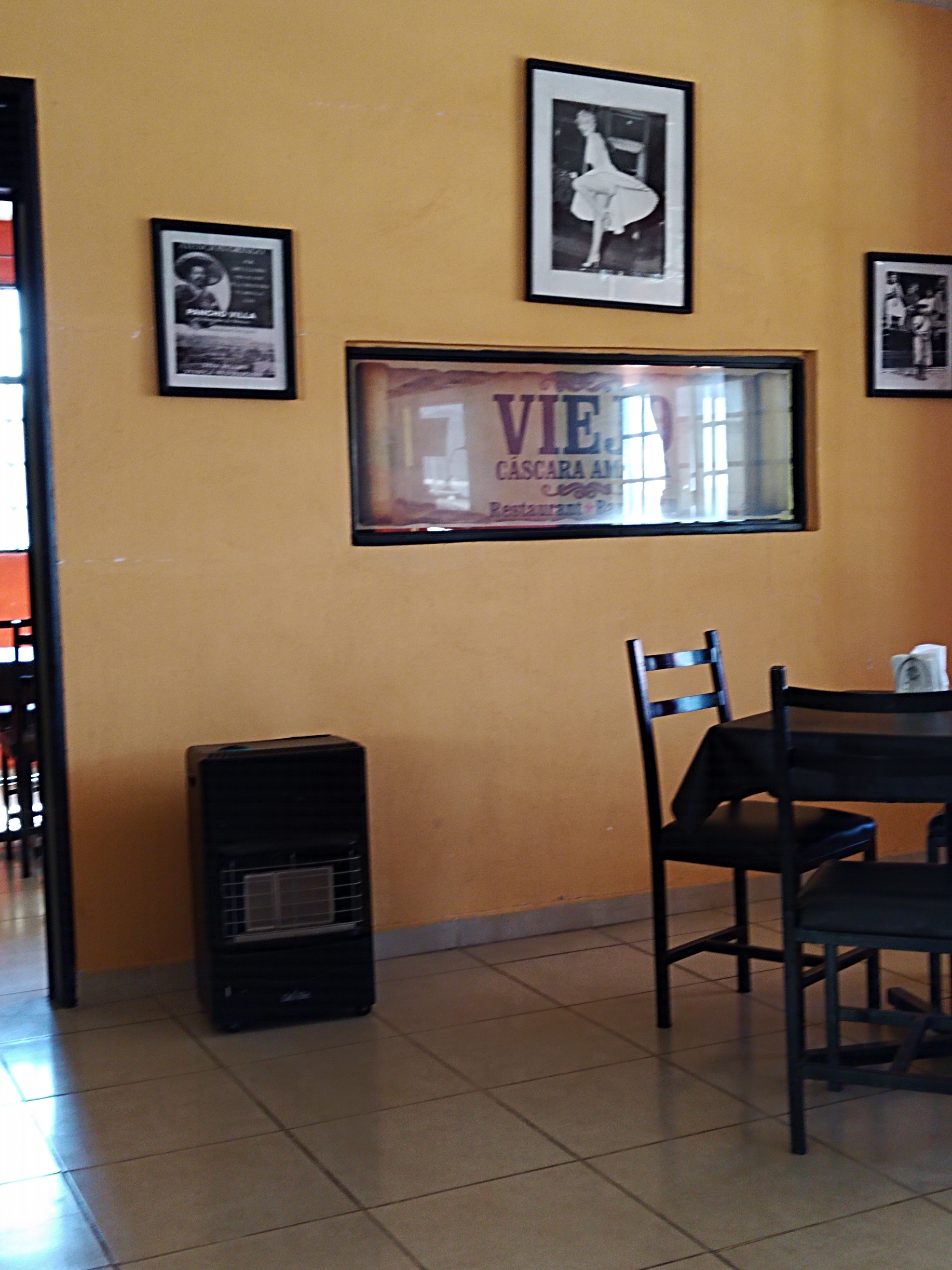 Restaurant viejo cáscara amarga image 5