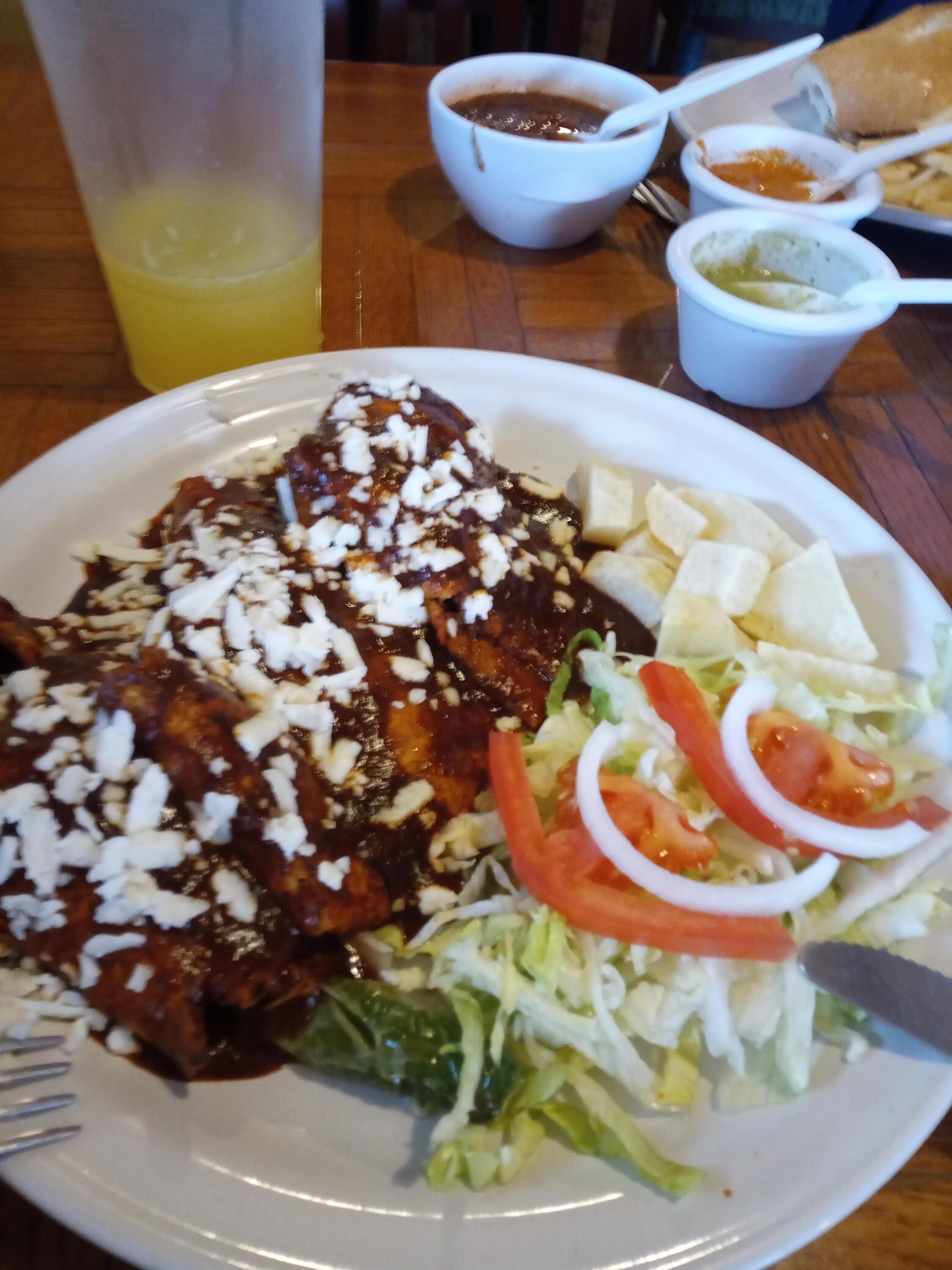 El Apenitas Derramadero image 2