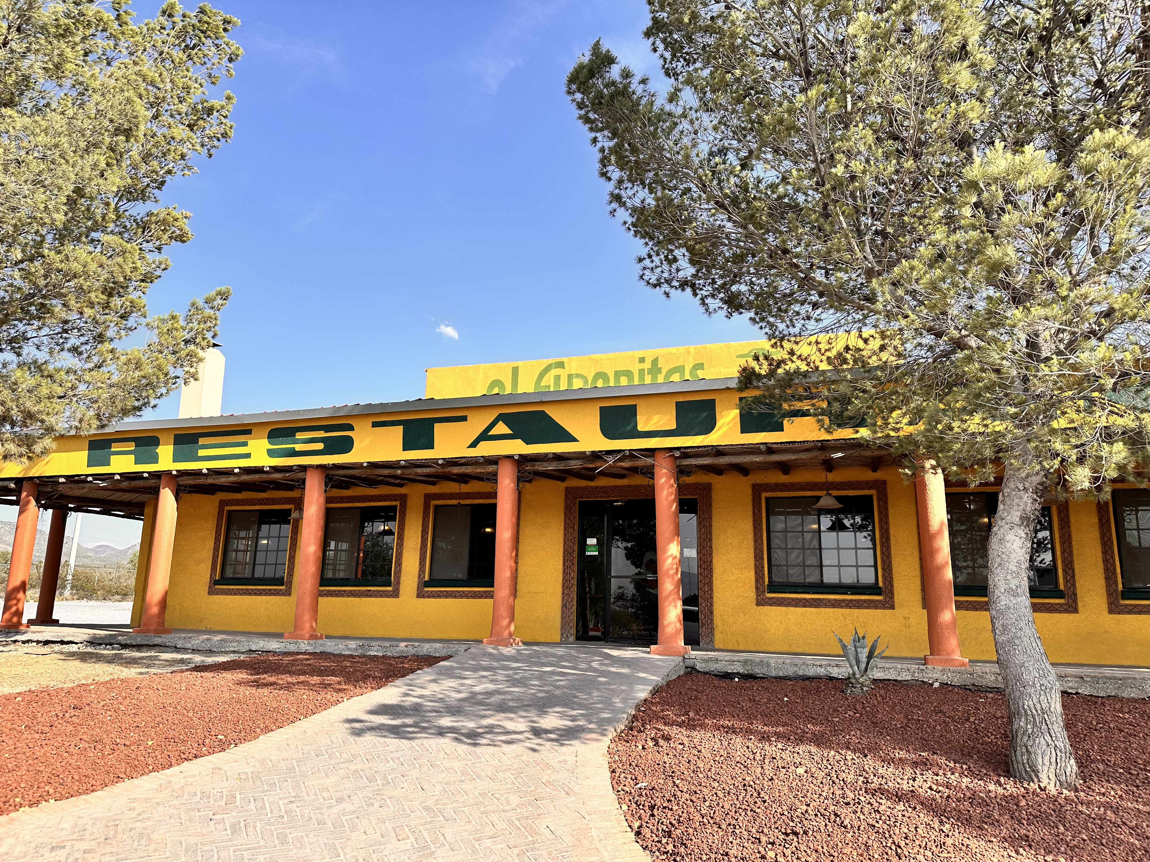 El Apenitas Derramadero image 3