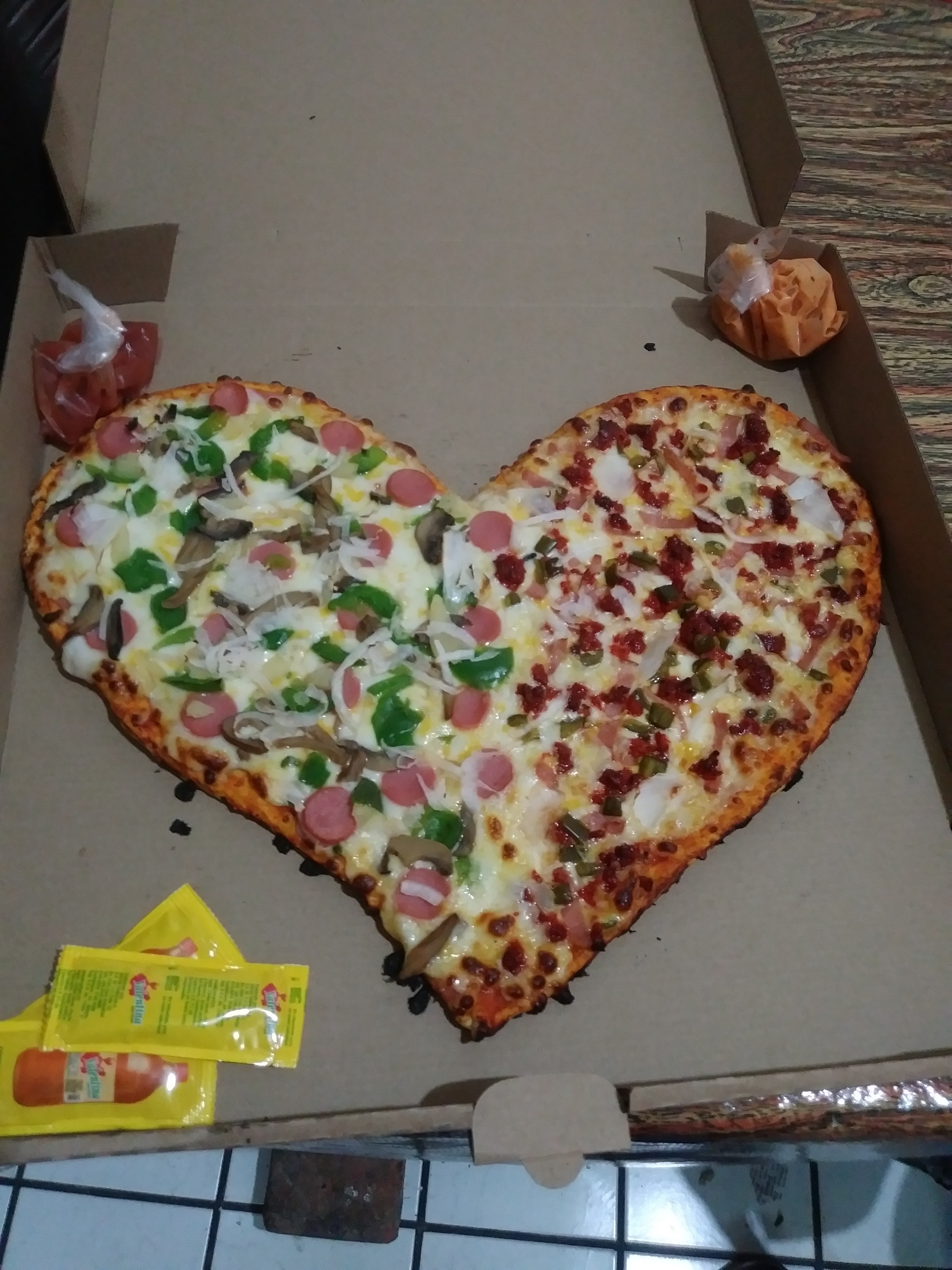 Santiago's pizza image 5