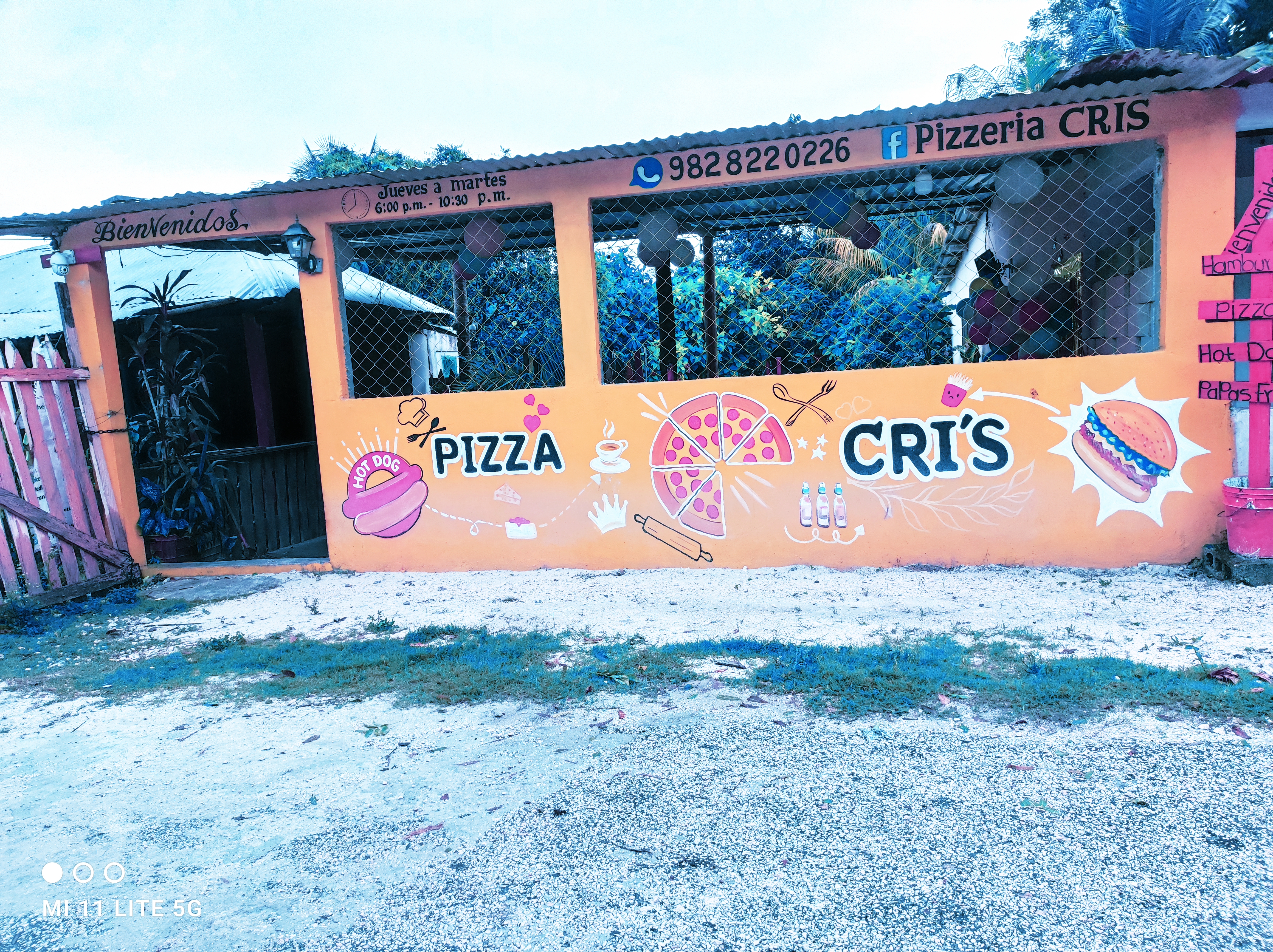 Pizzería CRI'S image 4